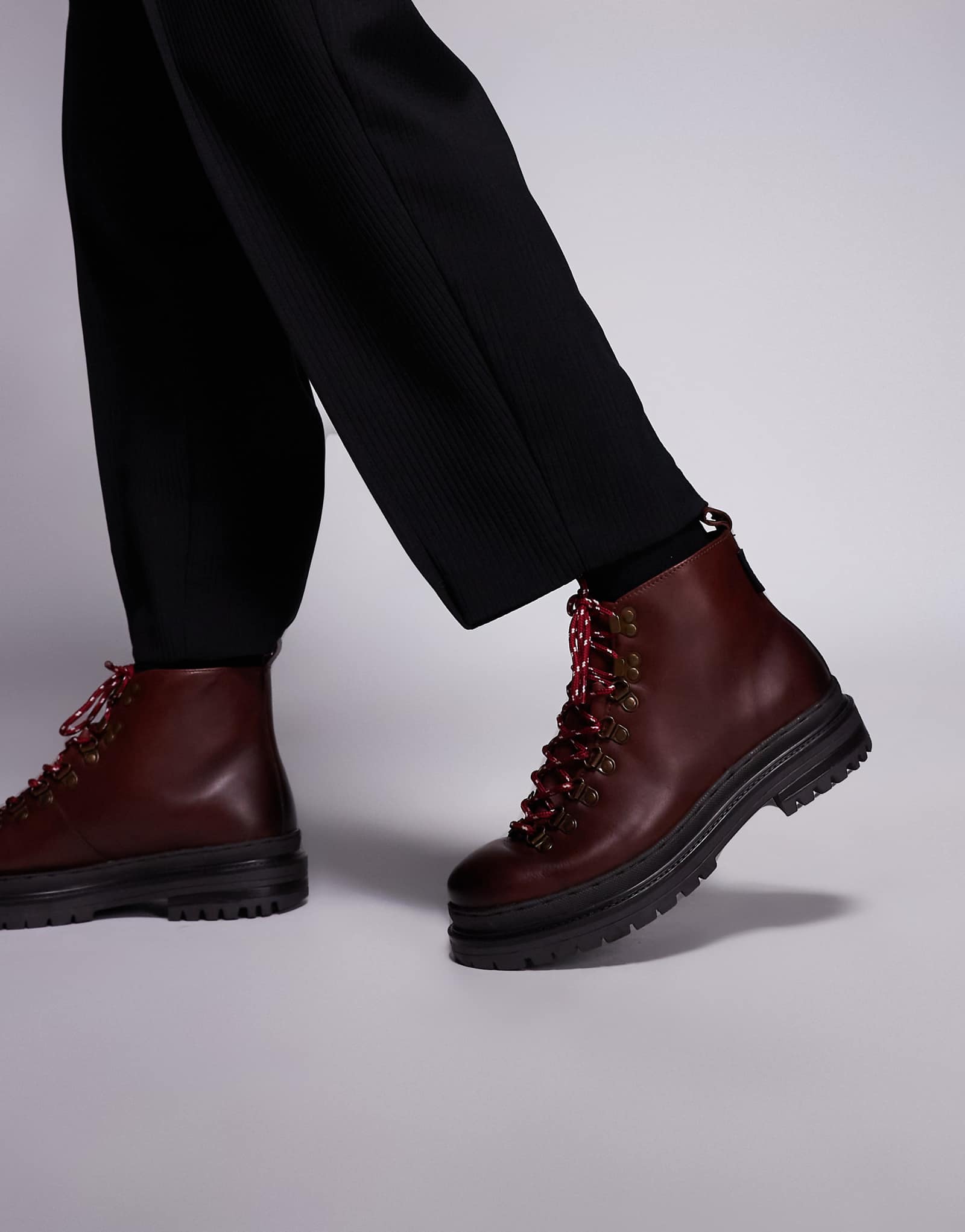 Ботинки Walk London eagle hiker коричневого цвета 23490₽