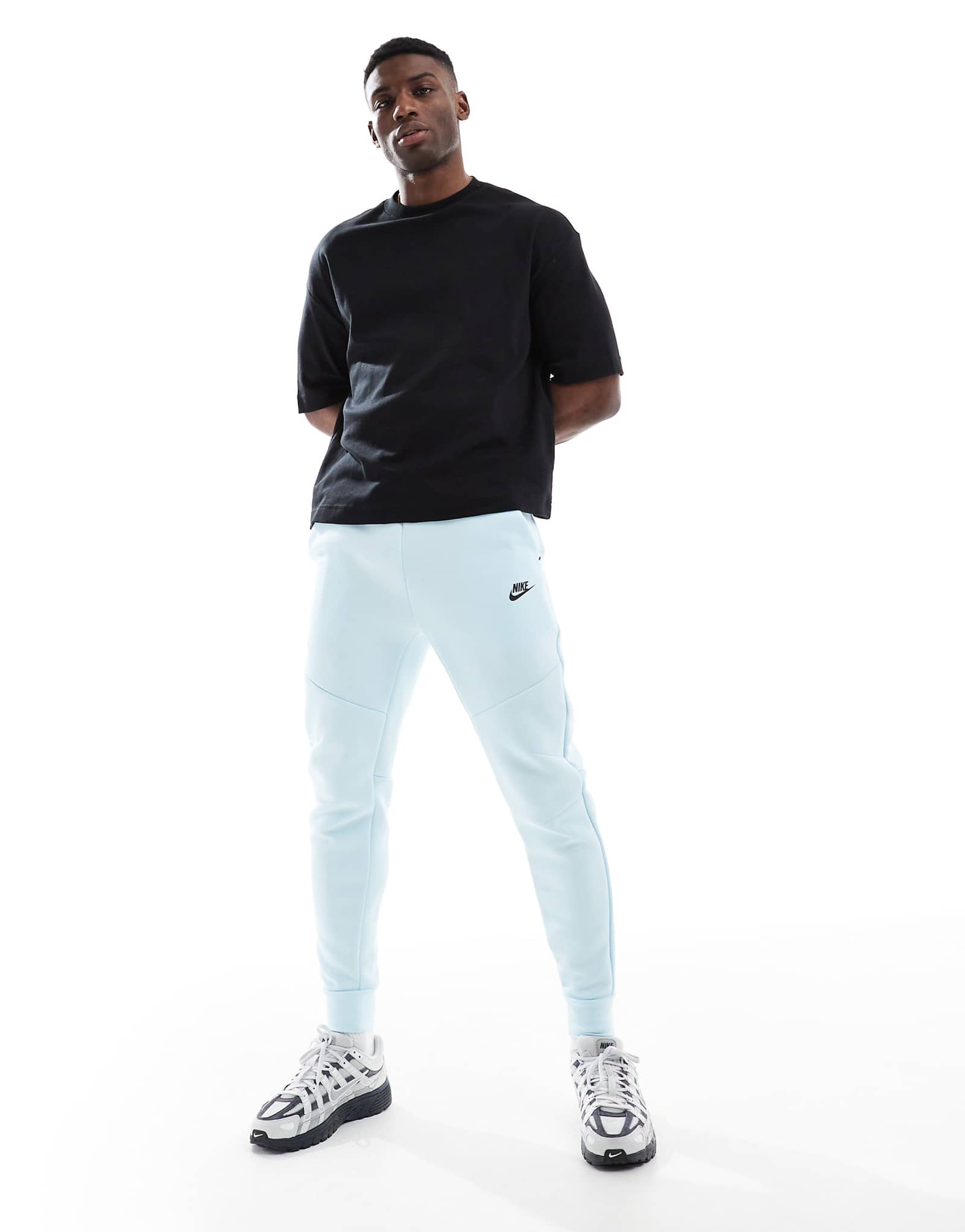 Спортивные брюки из флиса Nike Tech светло-голубого цвета 16390₽