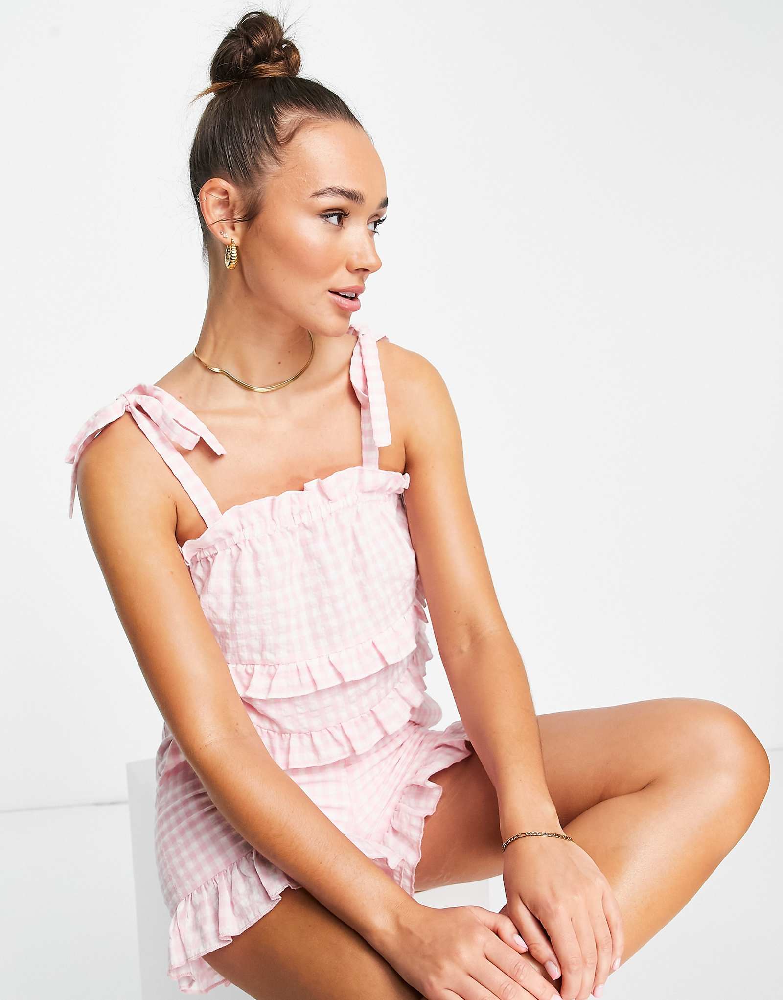 Кружевная майка с оборкой по краю из утерянных чернил розового цвета - часть комплекта 4490₽