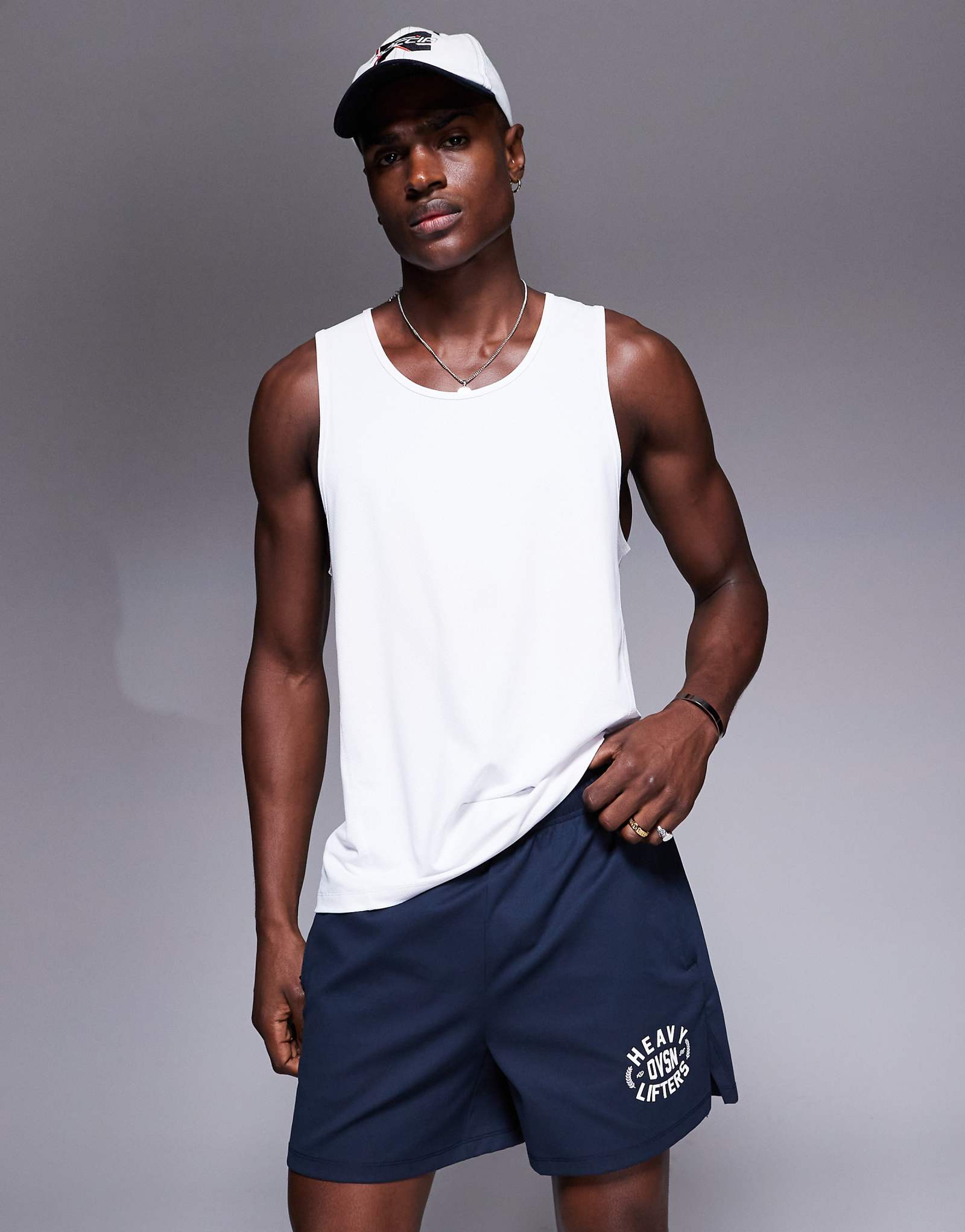 4505 5-дюймовые быстросохнущие широкие сетчатые тренировочные шорты с рисунком темно-синего цвета