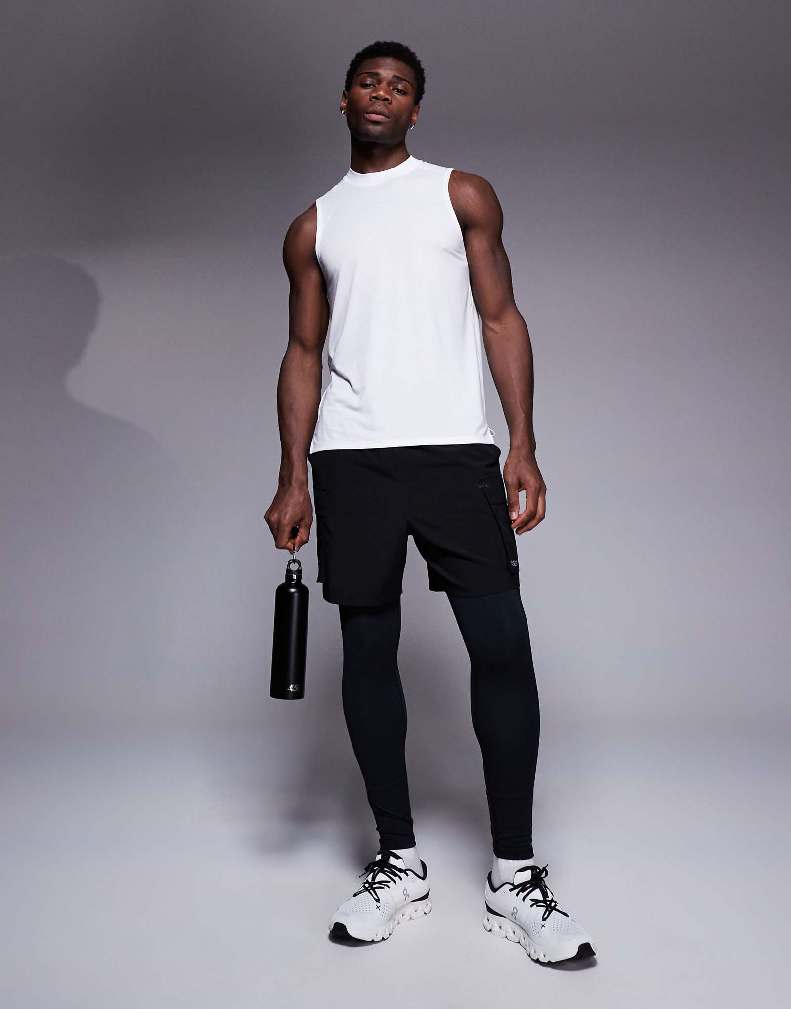 4505 Icon быстросохнущая майка без рукавов со спущенными проймами белого цвета 3690₽