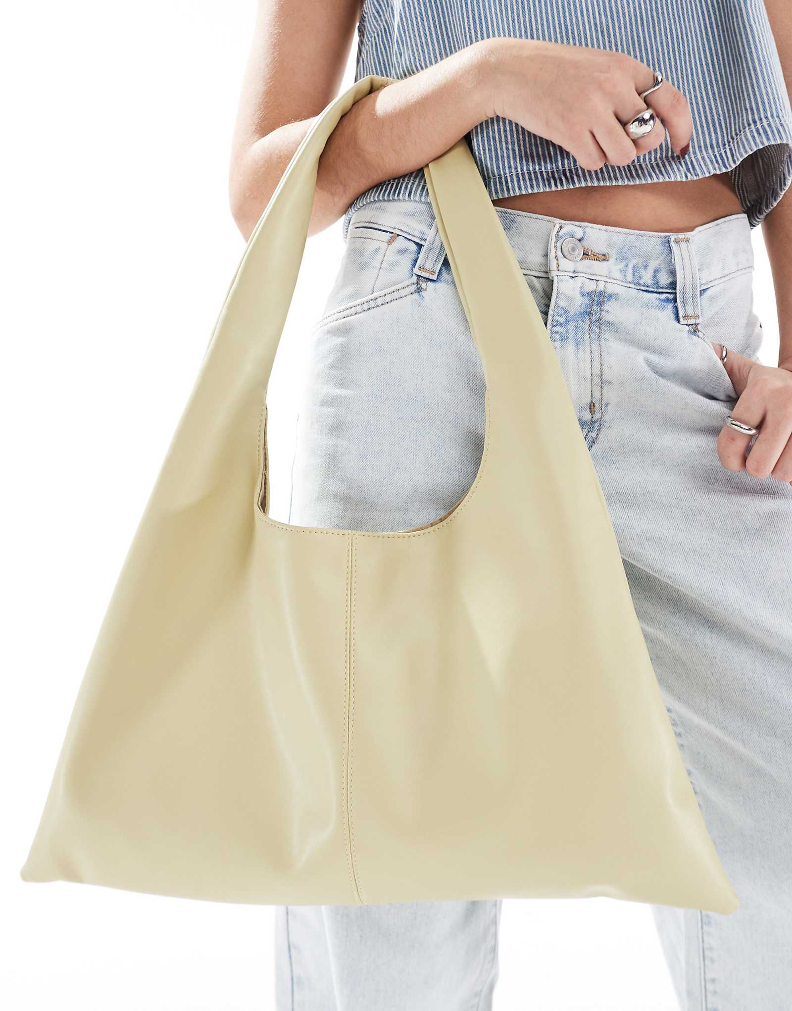 Гламурная сумка-тоут через плечо с крылышками бледно-зеленого цвета 4990₽