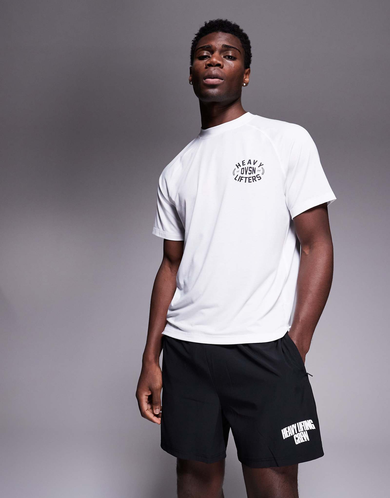 4505 быстросохнущая тренировочная футболка из джерси с рисунком на груди белого цвета 5690₽