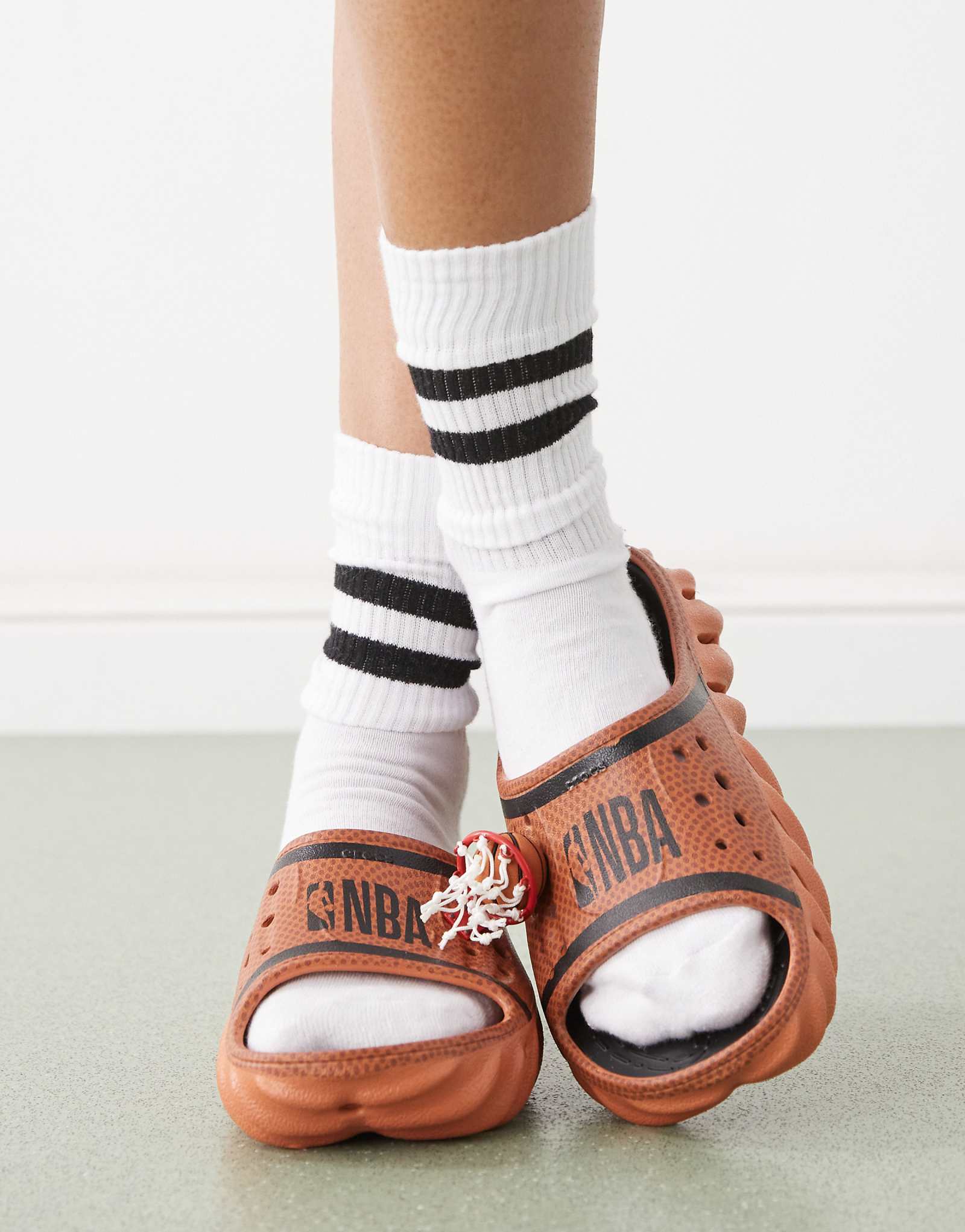 Горки Crocs NBA Echo в Сиенне 8590₽