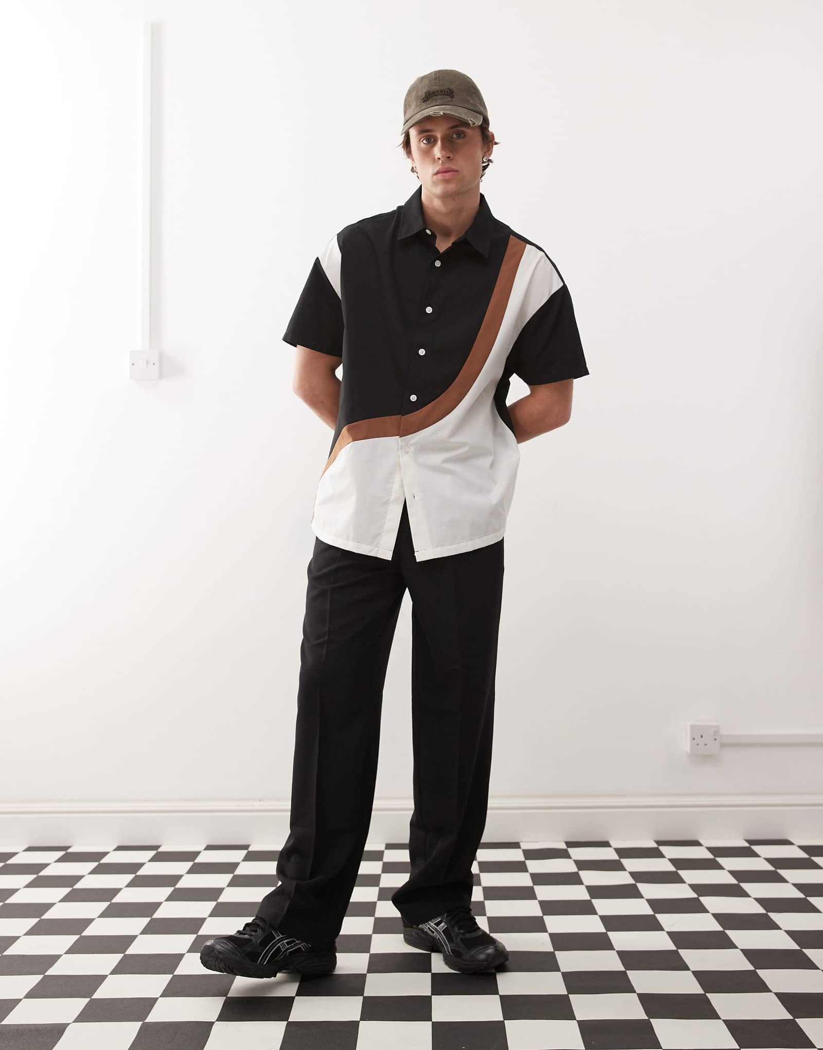 Рубашка с коротким рукавом сшитая по сговору из нескольких 9190₽