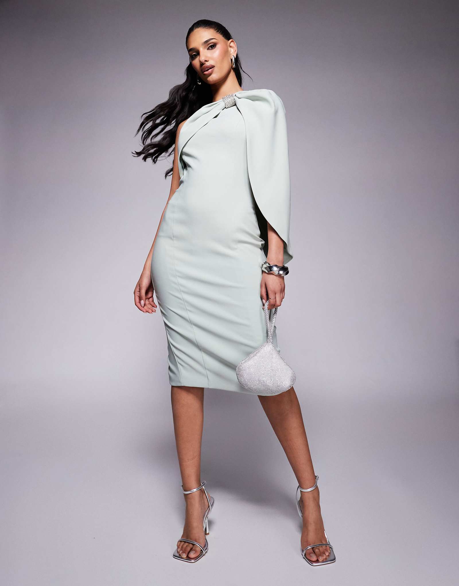 Роскошное миди-платье Alice с накидкой на одно плечо и бантом из шалфея 20390₽