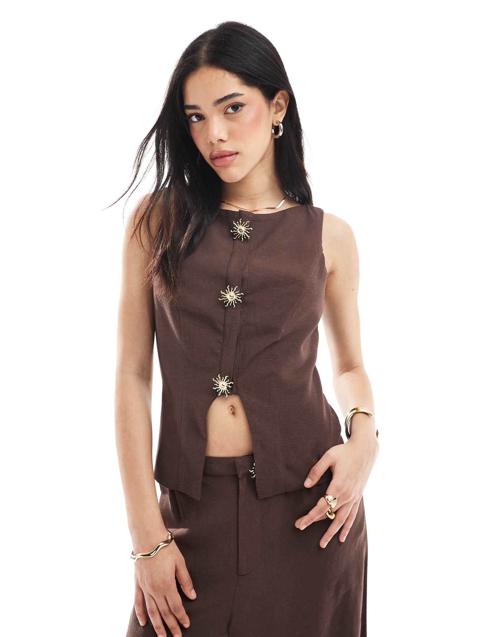 ДИЗАЙНЕРСКИЙ жилет ASOS с отделкой из льняной смеси шоколадного цвета 4590₽