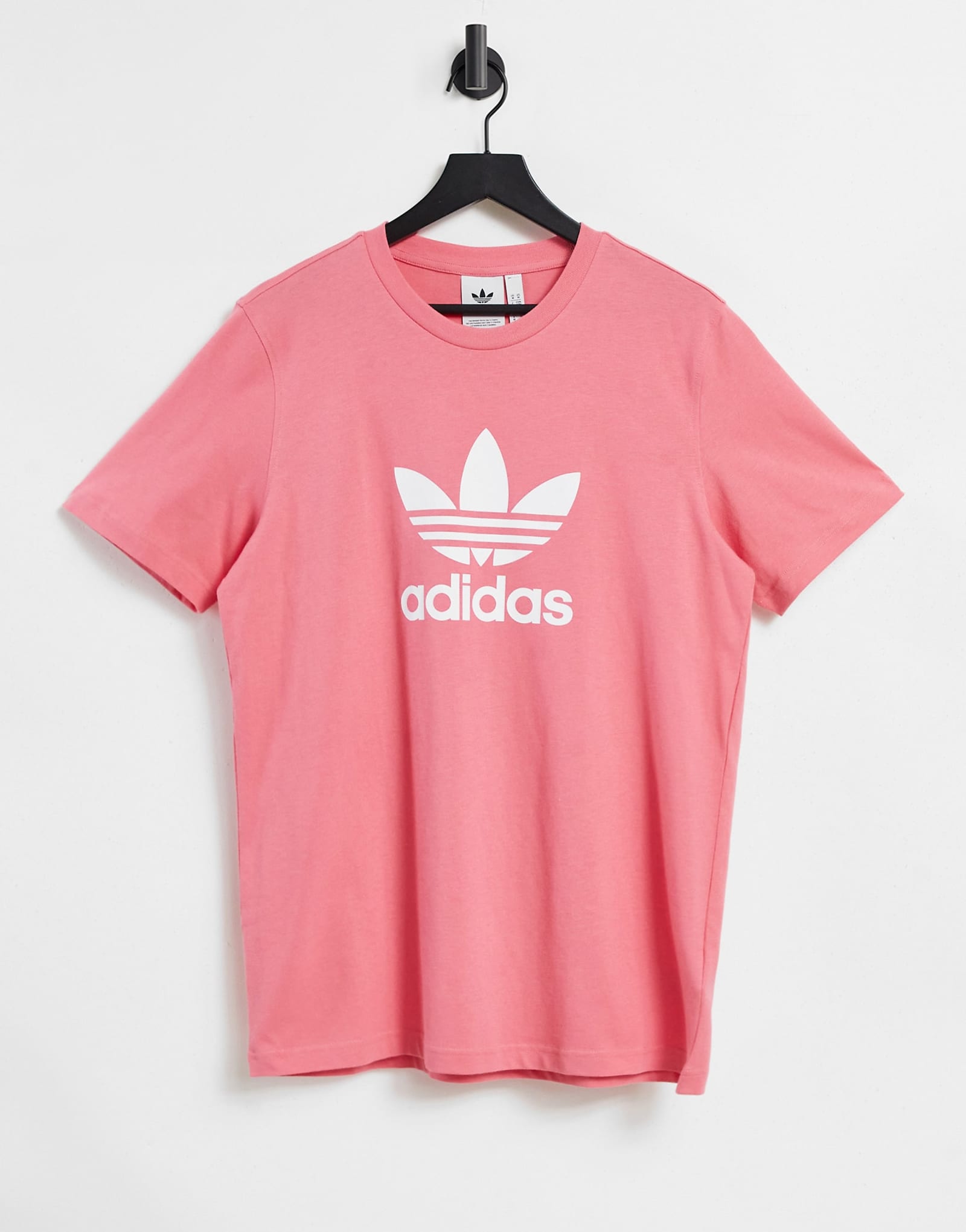 футболка adidas Originals adicolor розового цвета с крупным логотипом 4590₽
