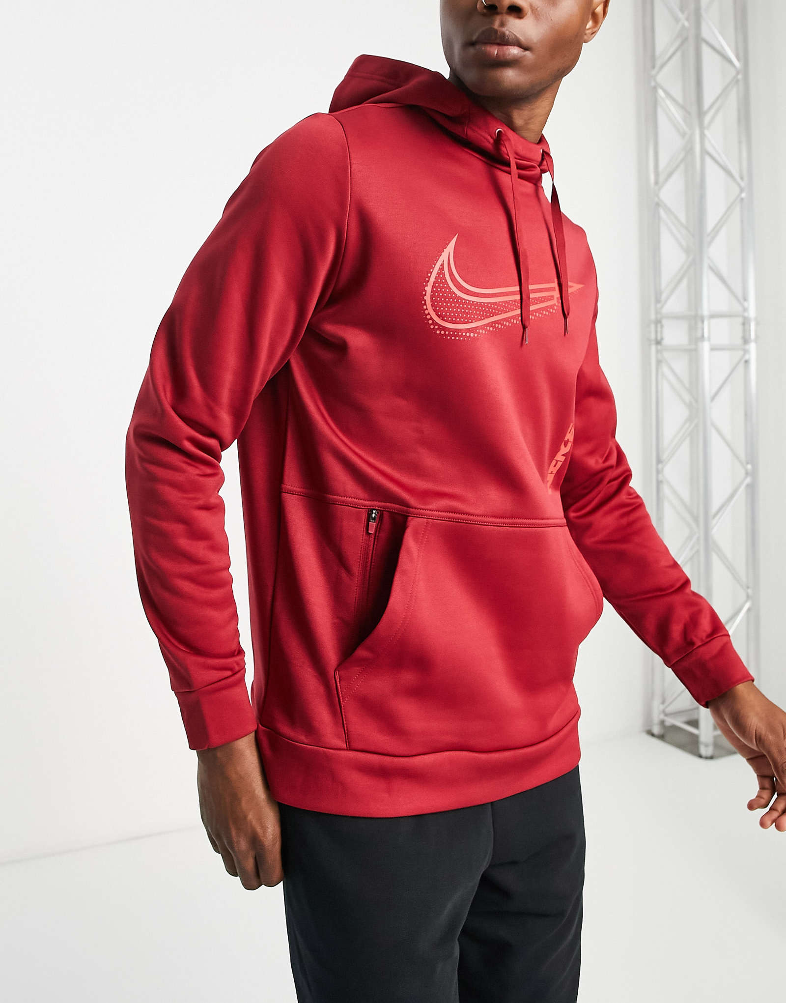 Флисовая толстовка с логотипом Nike Training Therma-FIT 6MO HBR ягодно-красного цвета 7290₽