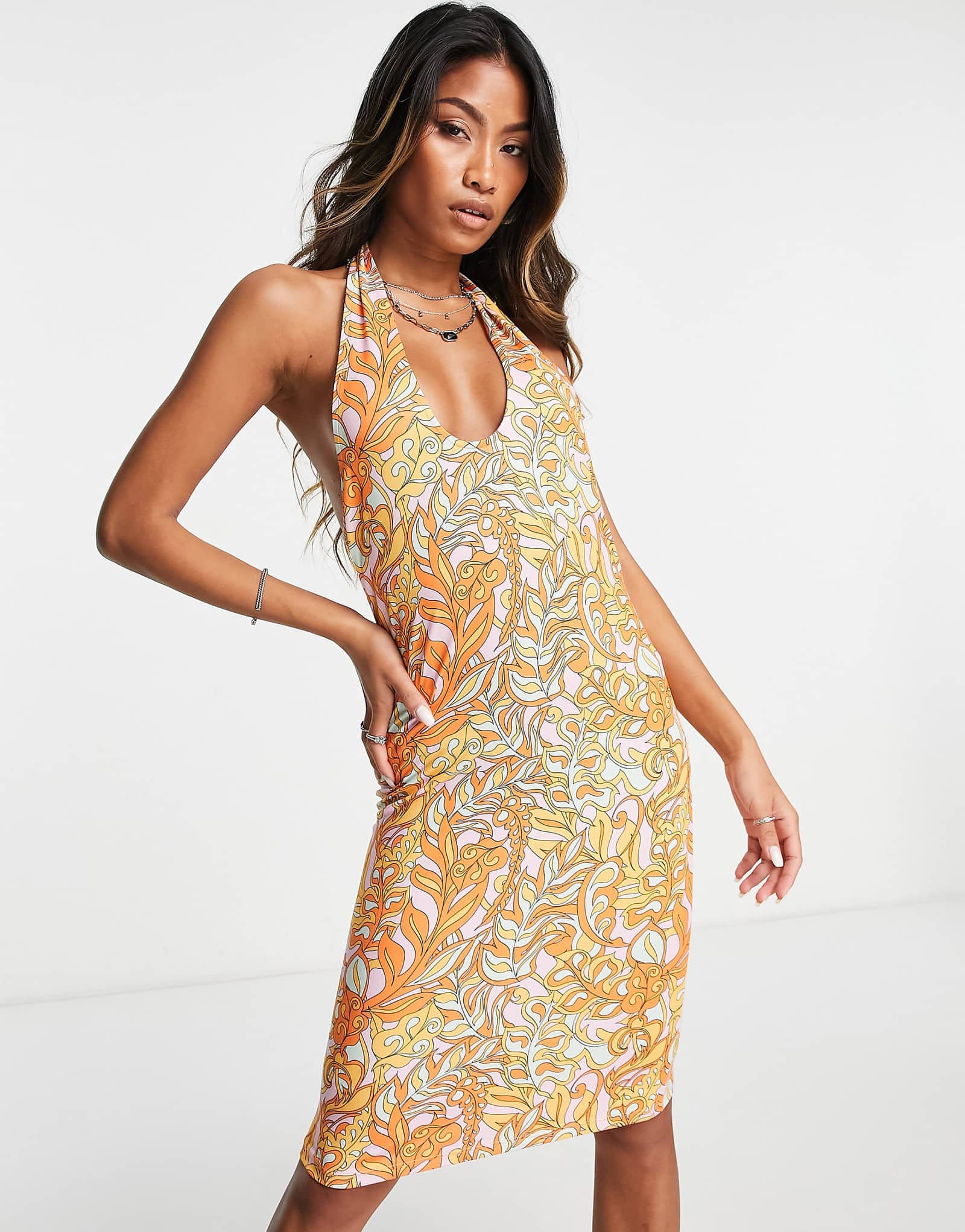 Мини-платье из джерси с перекрещивающимся вырезом Vila halterneck с ярким цветочным принтом 2290₽