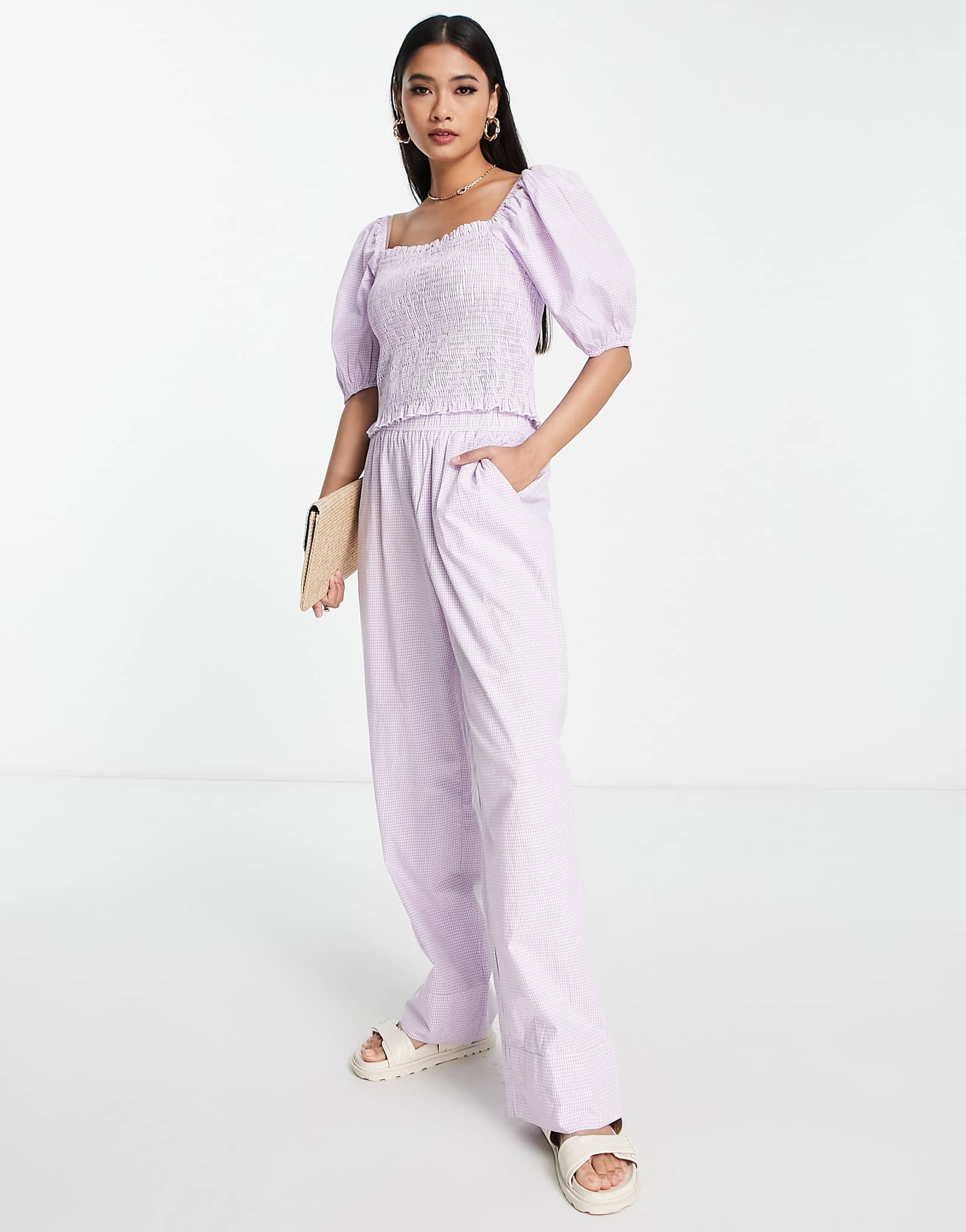 Свободные брюки Vero Moda в сиреневую клетку 4690₽