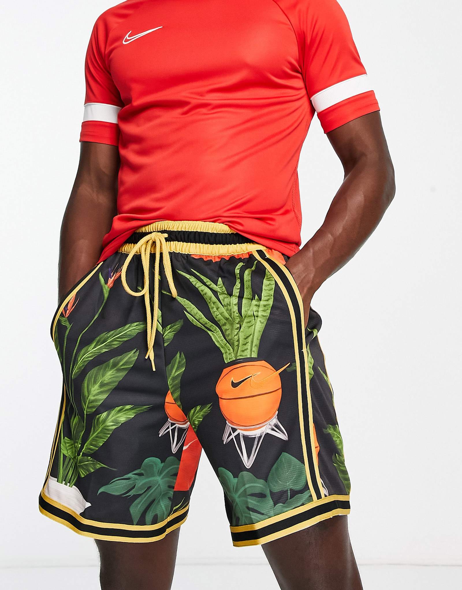 Баскетбольные шорты Nike DNA+ Greenery черного цвета