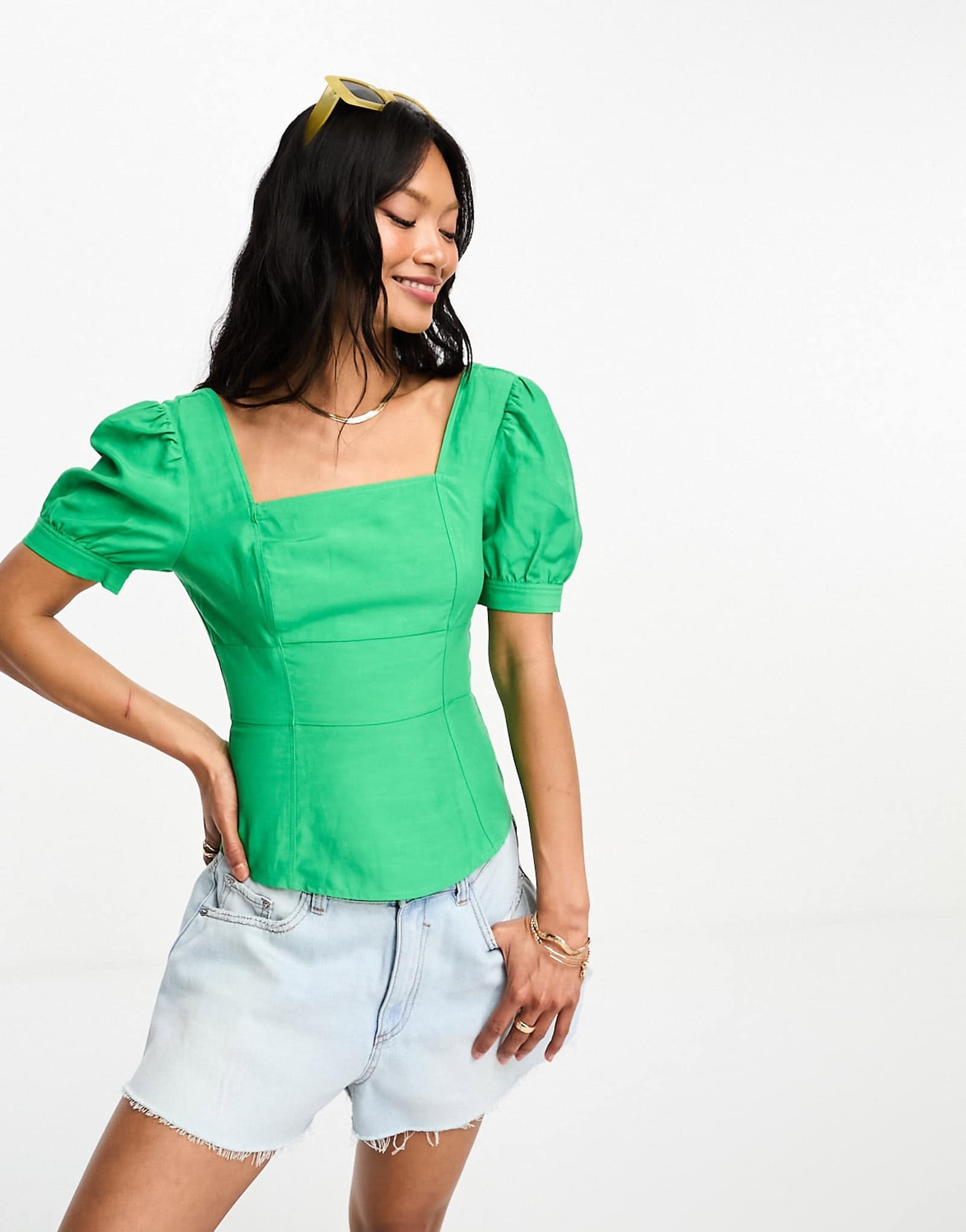 Облегающий лиф с пышными рукавами-свистками зеленого цвета 13890₽