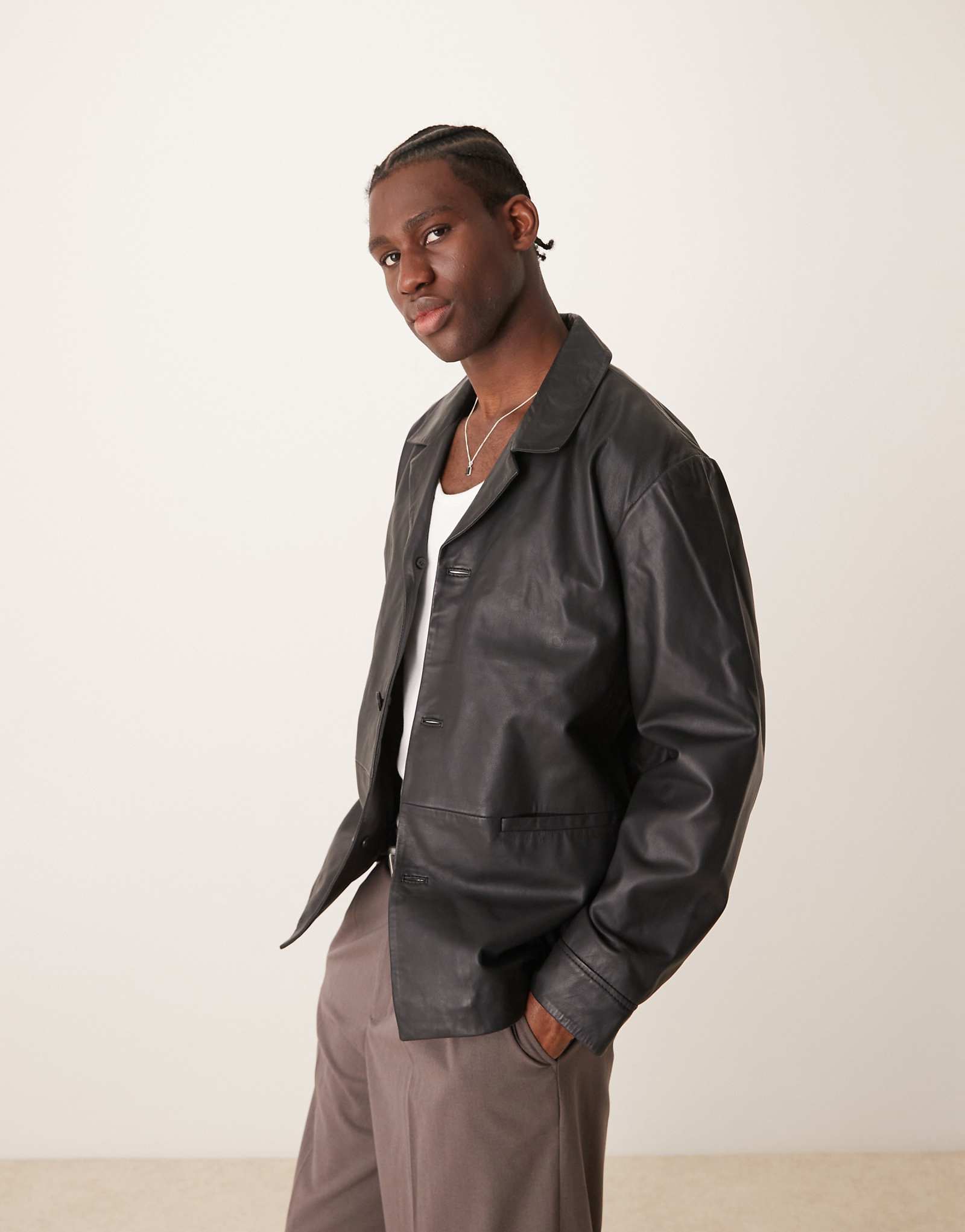 Черный блейзер Selected Homme из натуральной кожи 31890₽