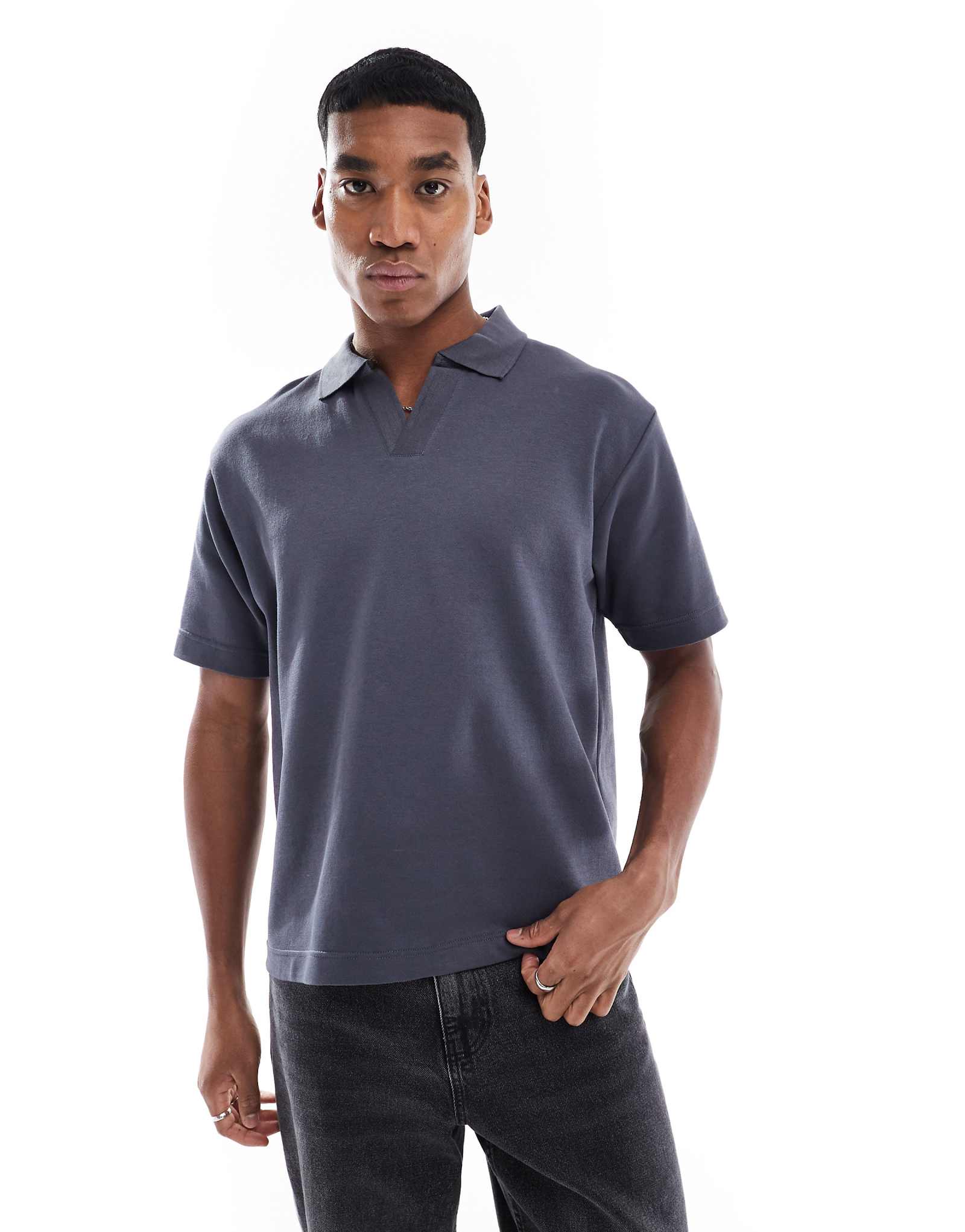 Рубашка-поло с воротником Pull-Bear camp цвета древесного угля 5290₽