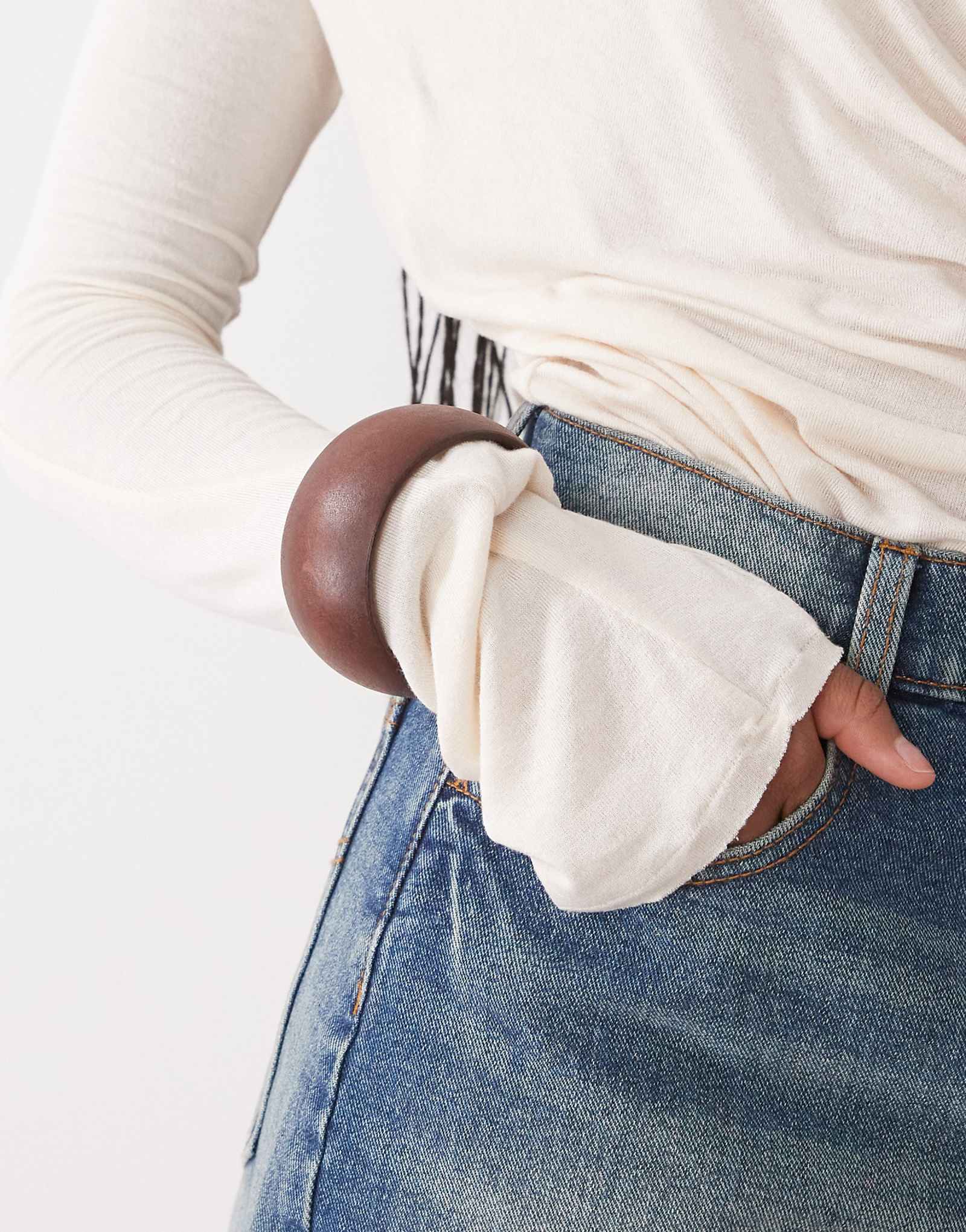 Массивный деревянный браслет Petit Moments коричневого цвета