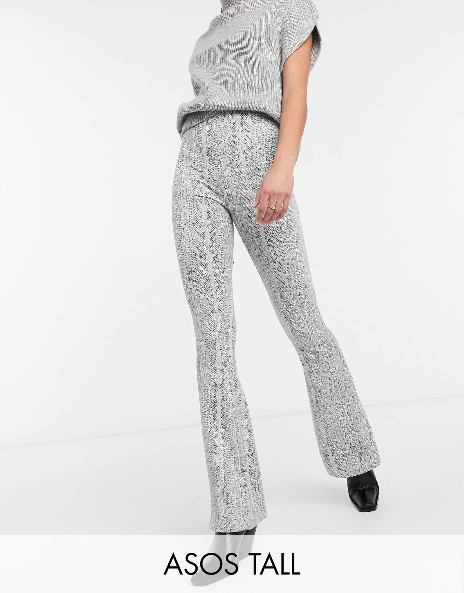 ДИЗАЙН ASOS - высокий фактурный клеш со змеиным принтом 2490₽