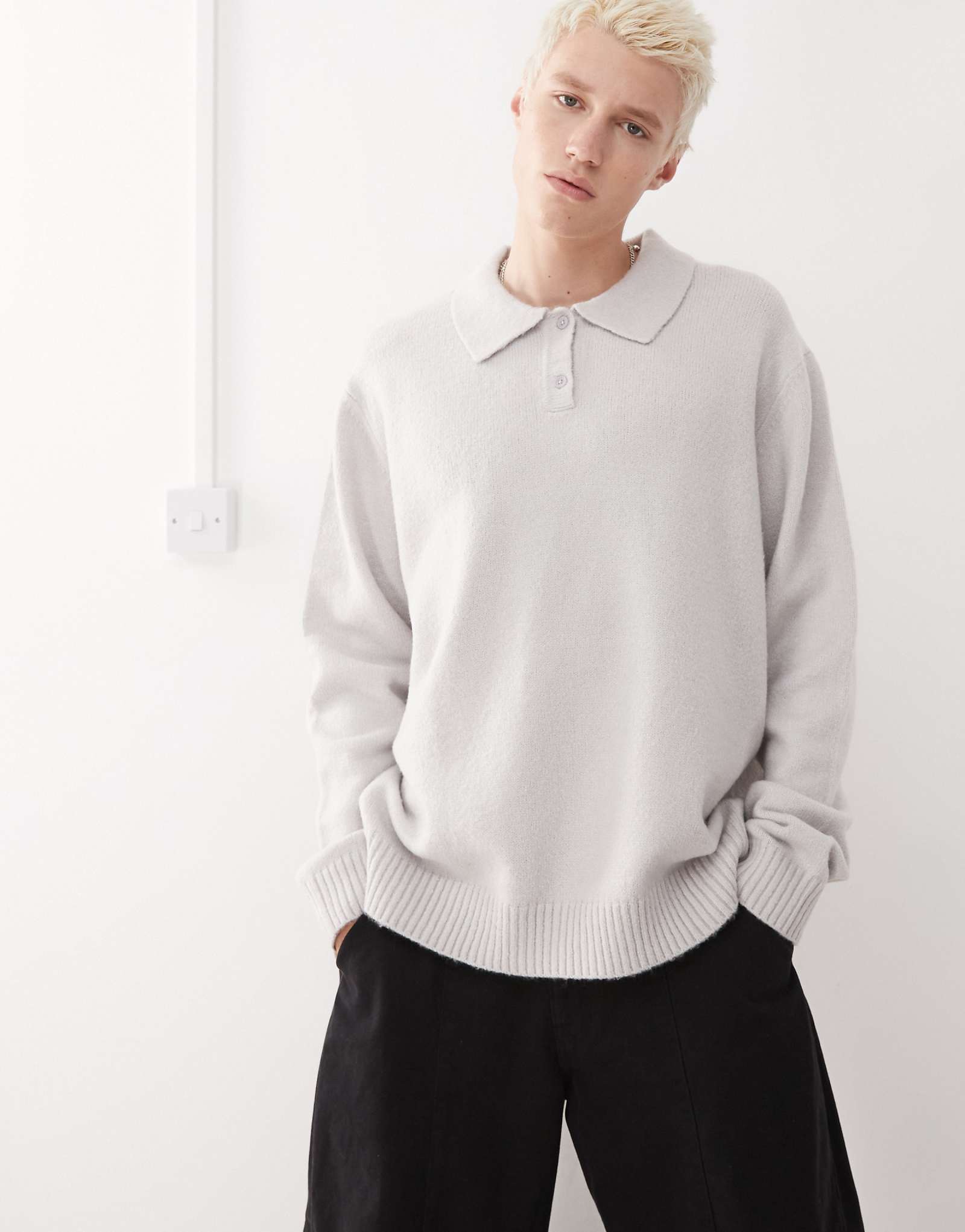 Поло из мягкого трикотажа с длинным рукавом COLLUSION серого цвета 5590₽