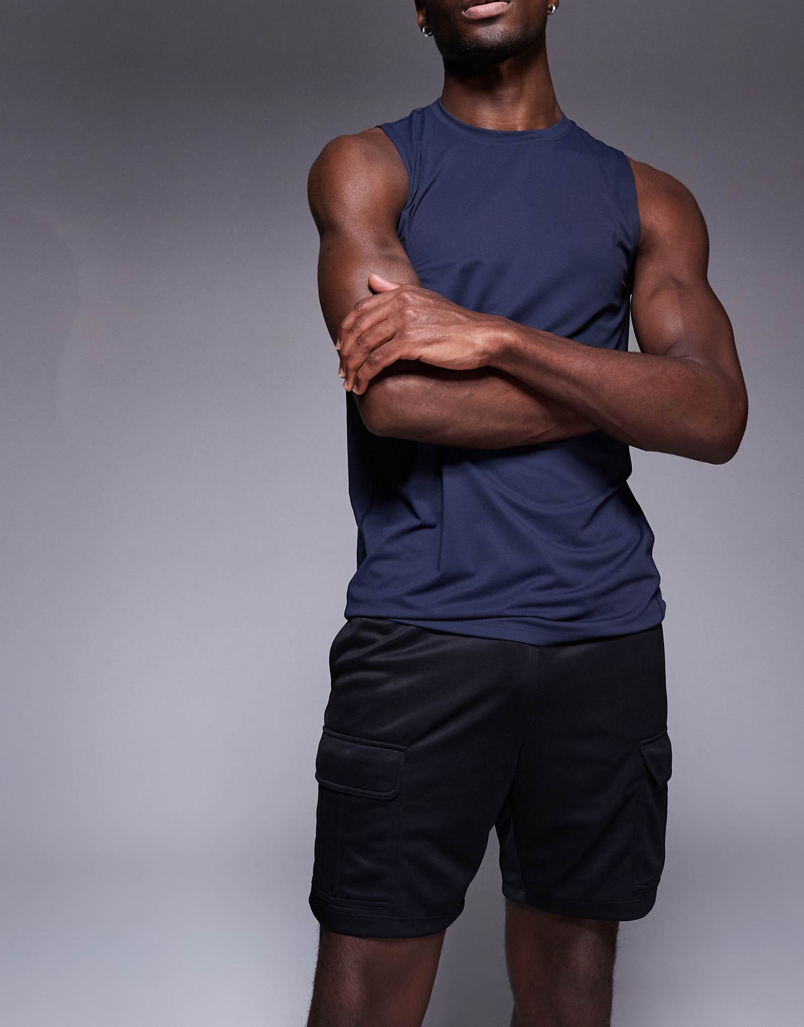 4505 тренировочные шорты-карго из поли-трикотажа черного цвета