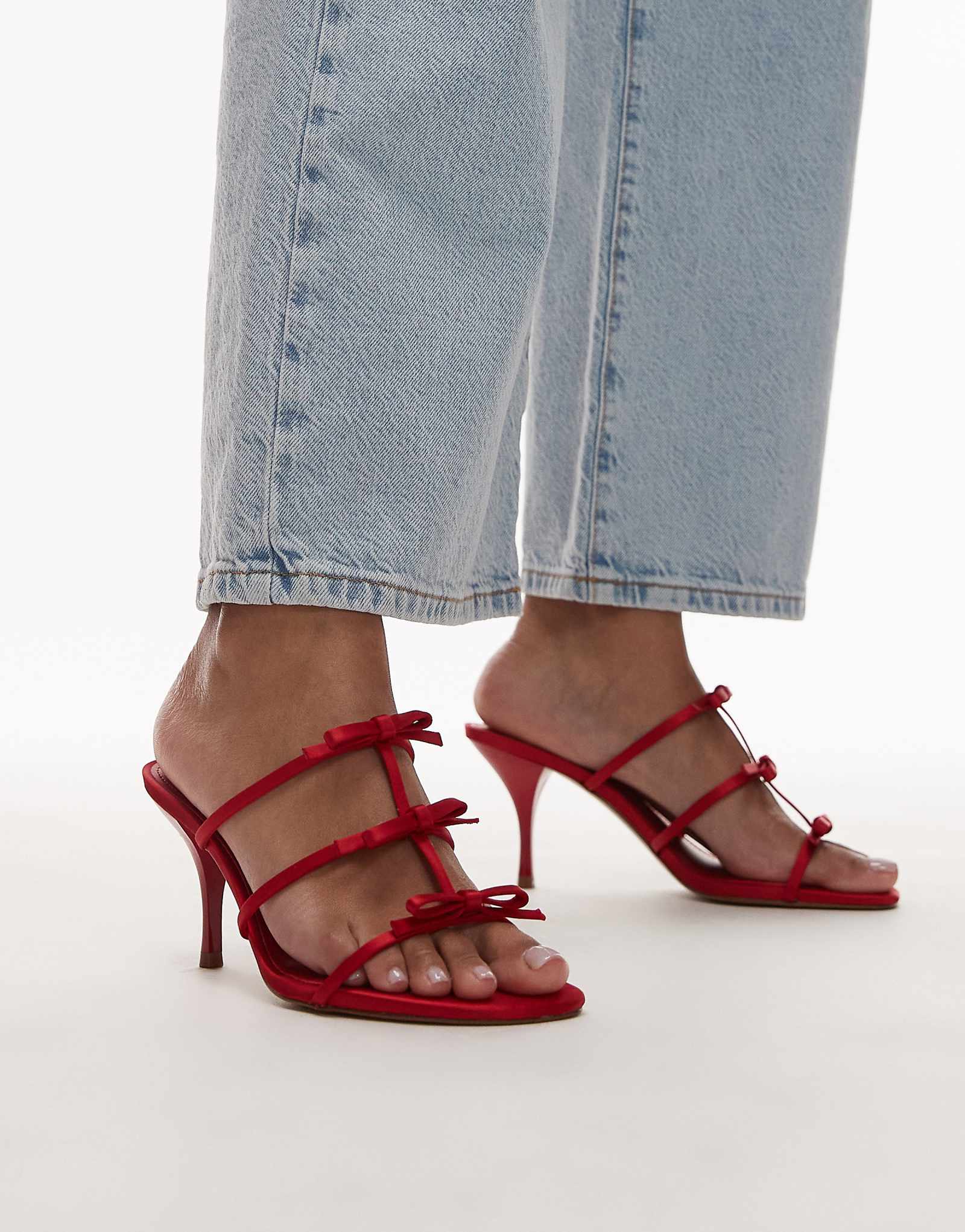 Красные туфли-лодочки на каблуке с бантом цвета манго 11390₽