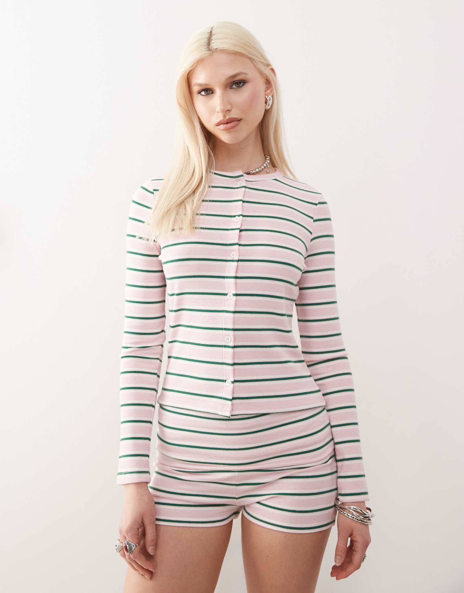 Кардиган в полоску COLLUSION розового цвета 6490₽