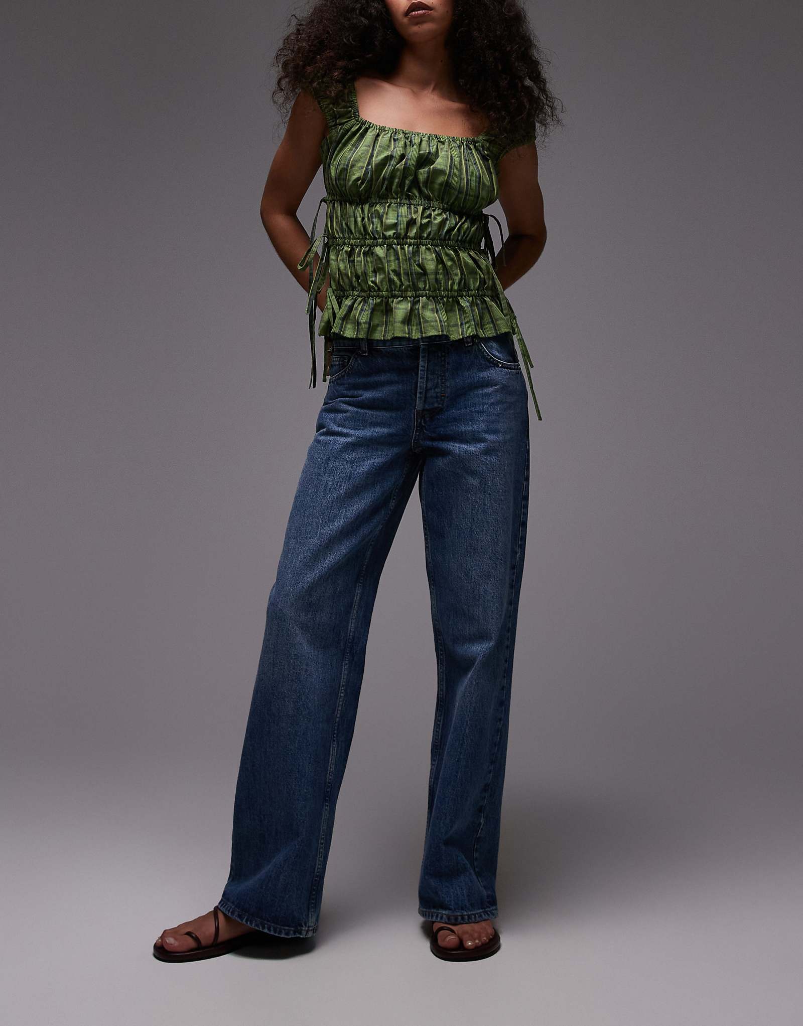 Широкие джинсы Topshop Ember с низкой посадкой средне-синего цвета 6090₽