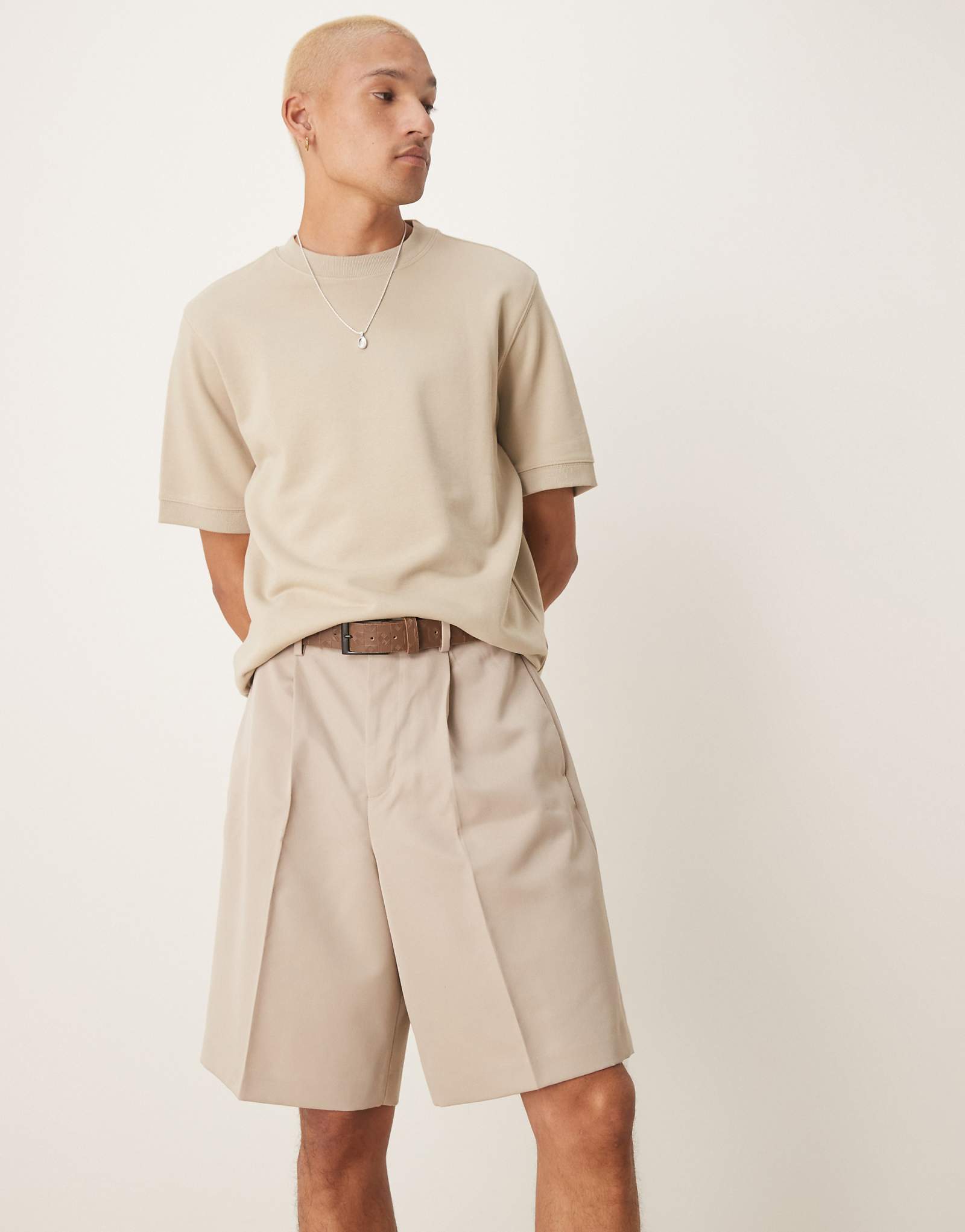 Элегантные широкие шорты ASOS DESIGN со складкой спереди из камня 6790₽