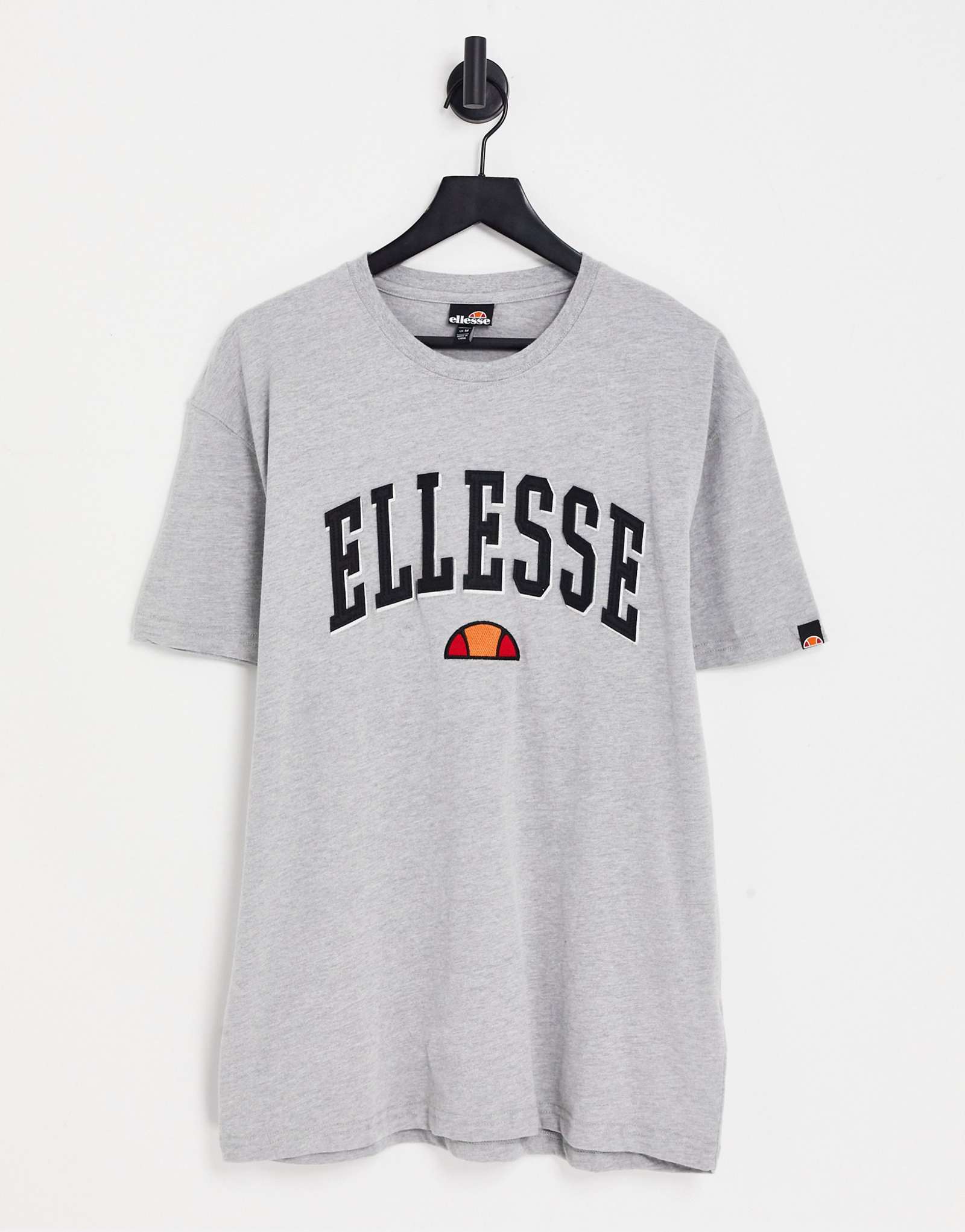 футболка ellesse collegiate серого цвета 6090₽