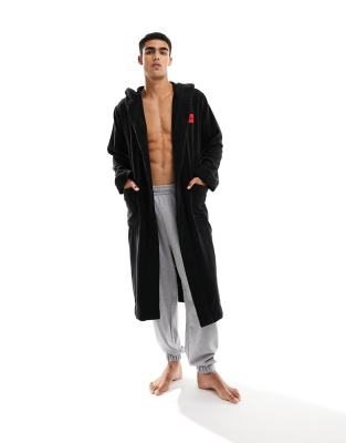 Махровый халат с капюшоном Hugo Bodywear черного цвета 
