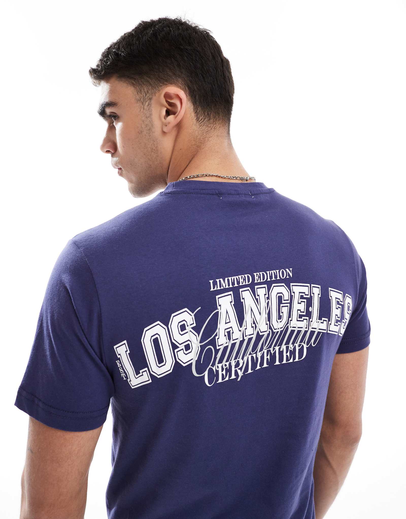 Еще одна футболка со слоганом Influence LA темно-синего цвета 1990₽