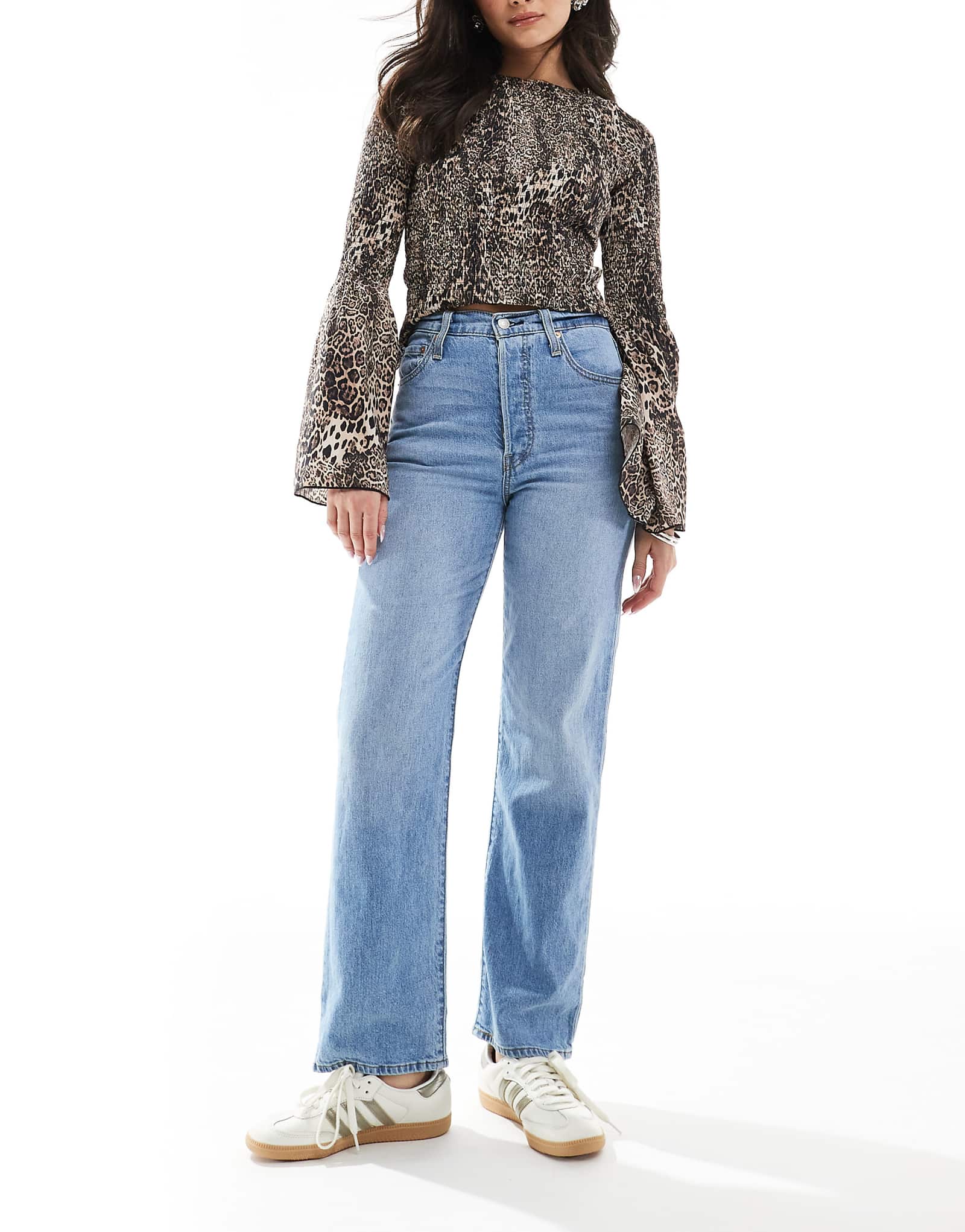 Прямые джинсы Levis ribcage светло-голубого цвета 38990₽