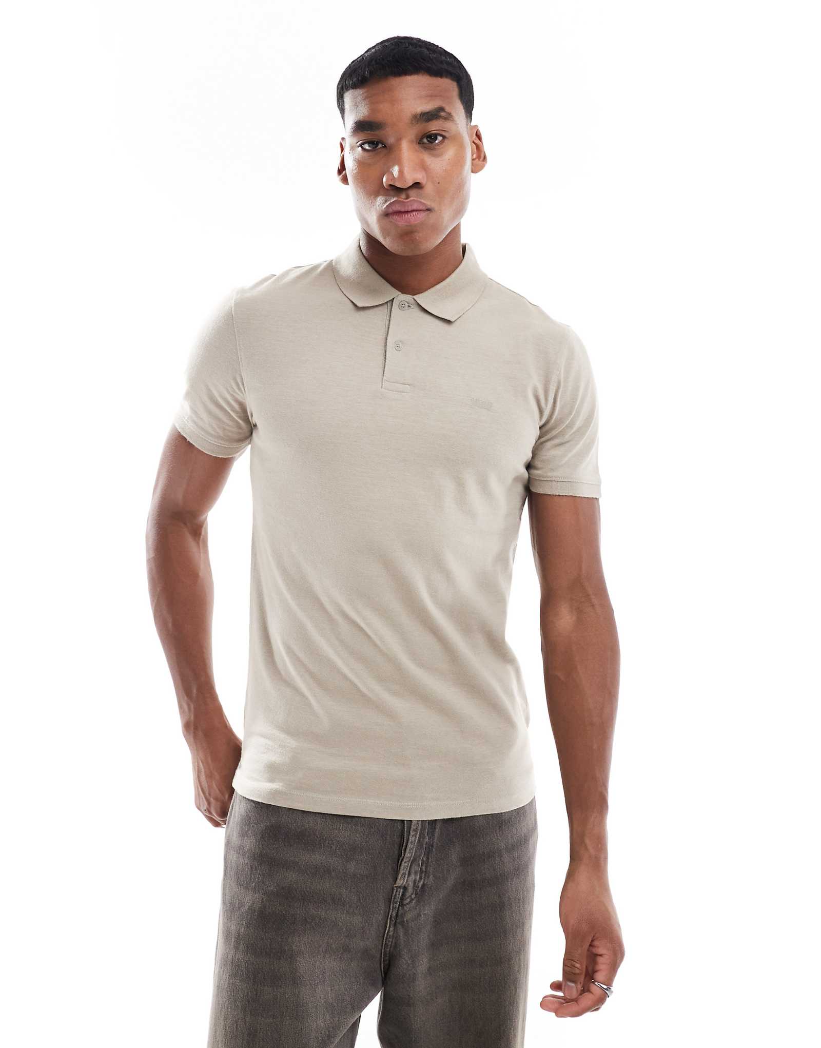 Футболка-поло Levis slim fit slub из джерси с логотипом бежевого цвета 10690₽