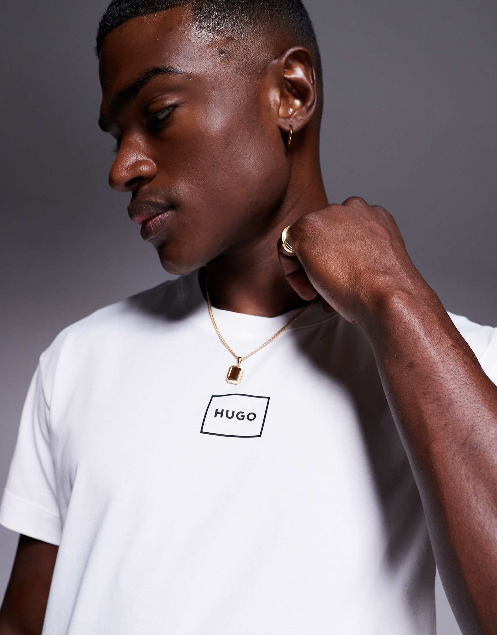 Белая футболка с логотипом HUGO Bodywear Laze на груди 7290₽