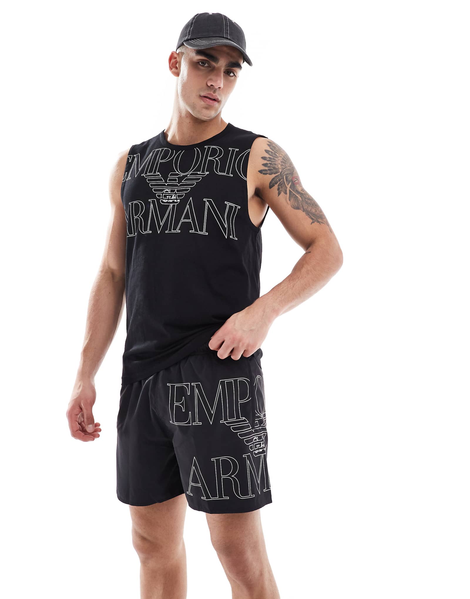 Плавательные шорты с логотипом Emporio Armani черного цвета - часть комплекта 11290₽