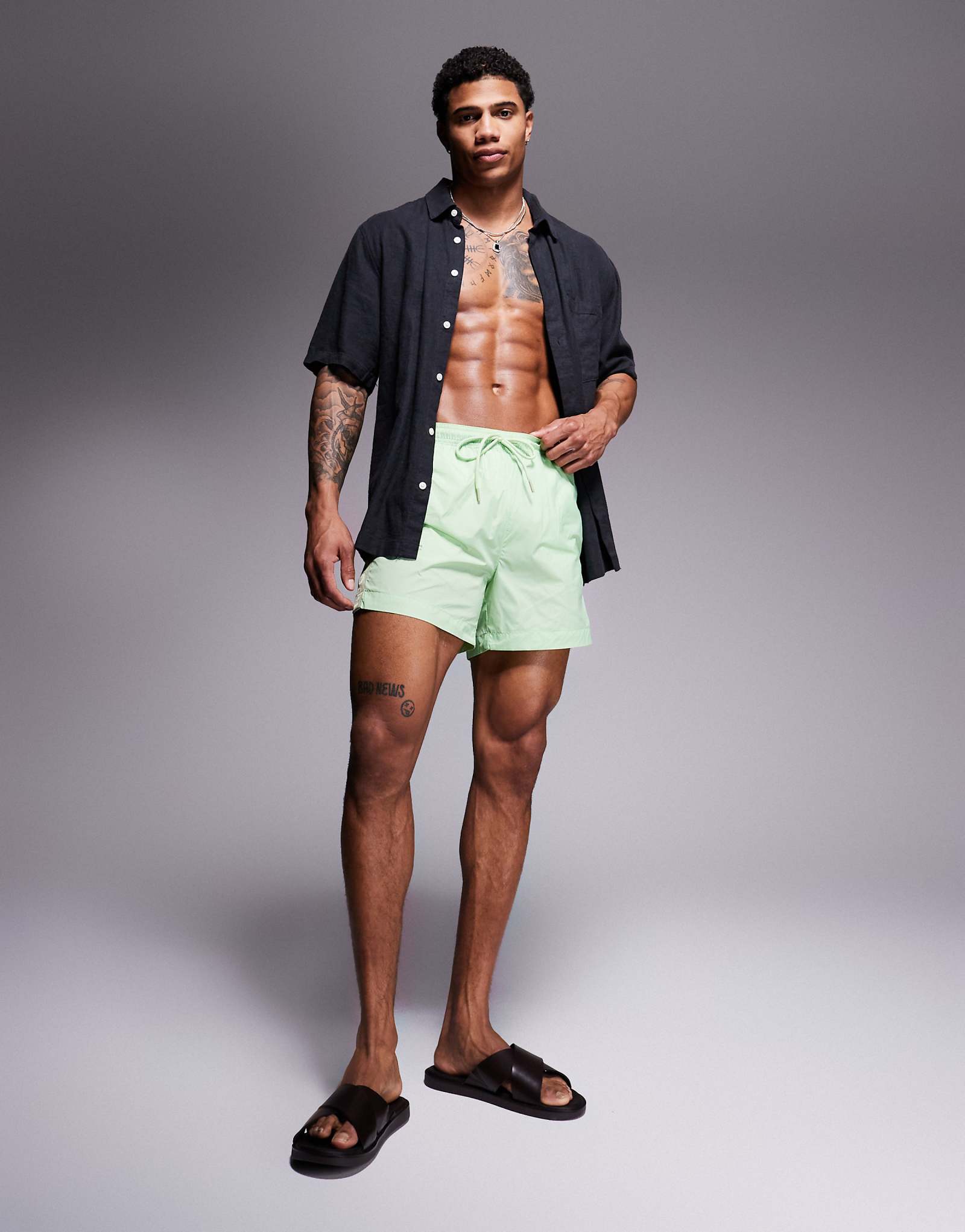 Плавательные шорты с логотипом HUGO Red Fab tape светло-зеленого цвета 12890₽