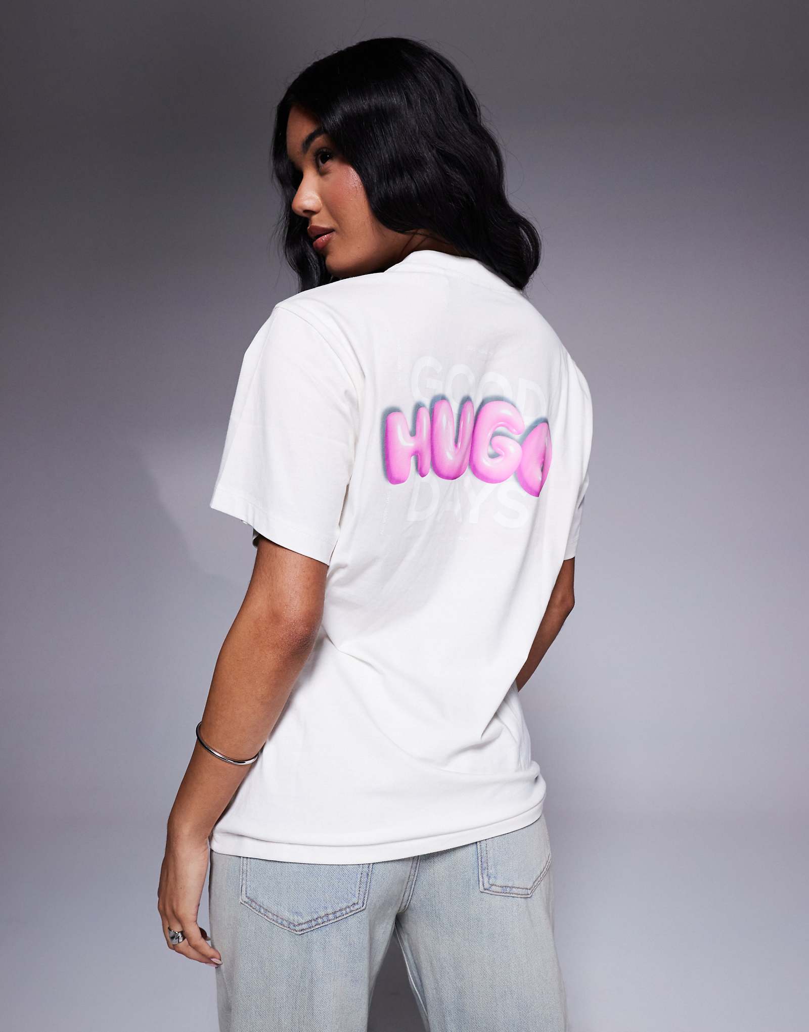 Белая футболка с логотипом HUGO Blue wintage 11790₽