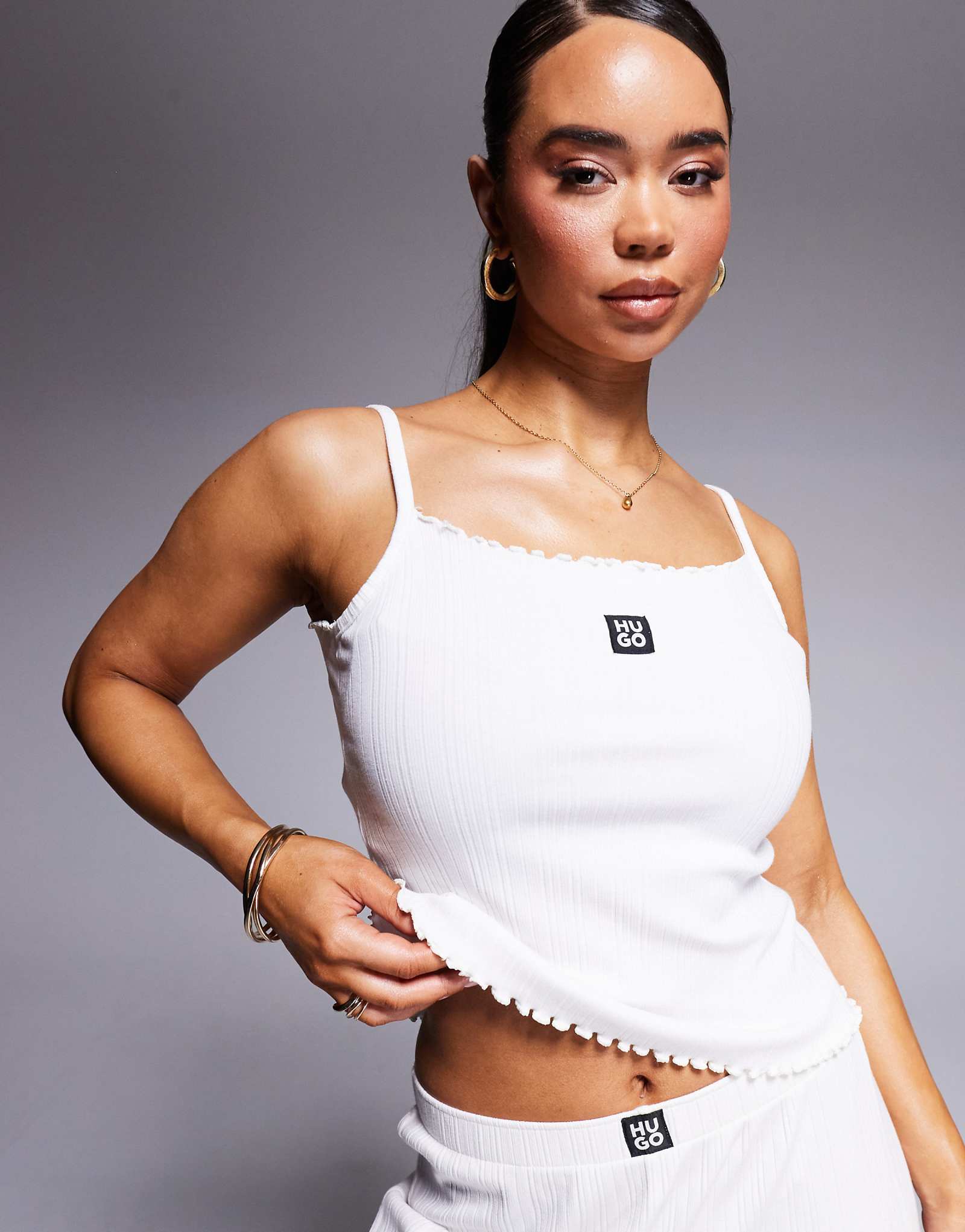 Бежевый топ на бретелях с логотипом HUGO Red stacked lounge - часть комплекта 6590₽