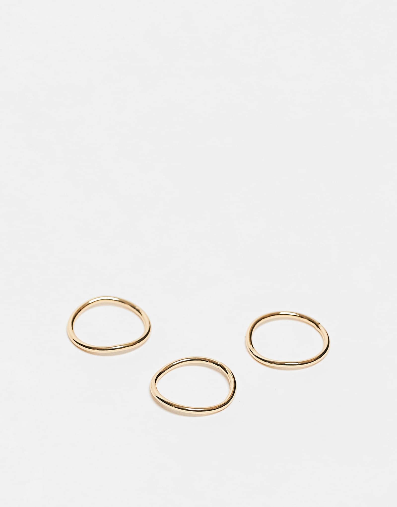 Тонкое трубчатое кольцо ASOS DESIGN с покрытием из 14-каратного золота 2690₽