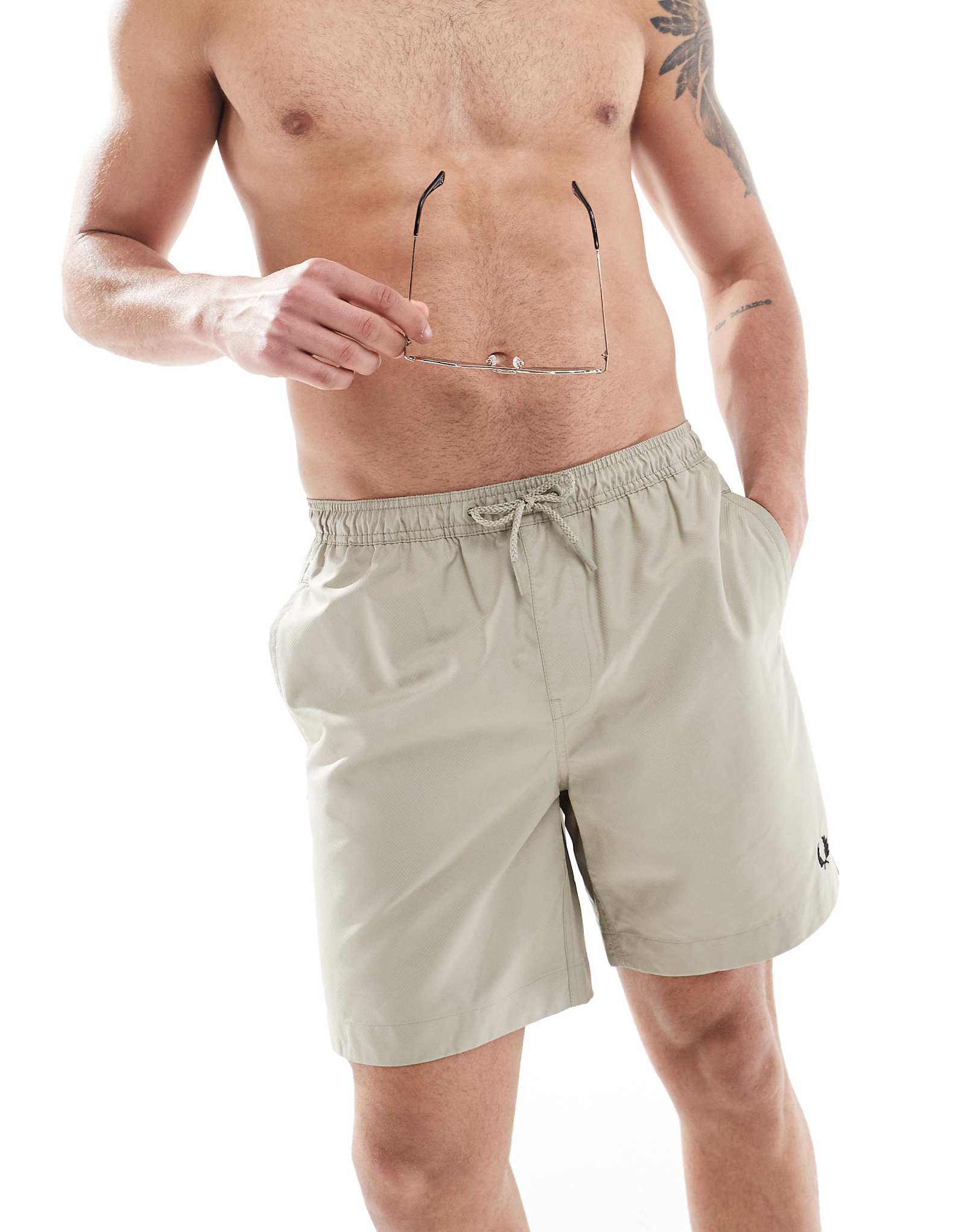 Плавательные шорты Fred Perry светло-бежевого цвета 14490₽