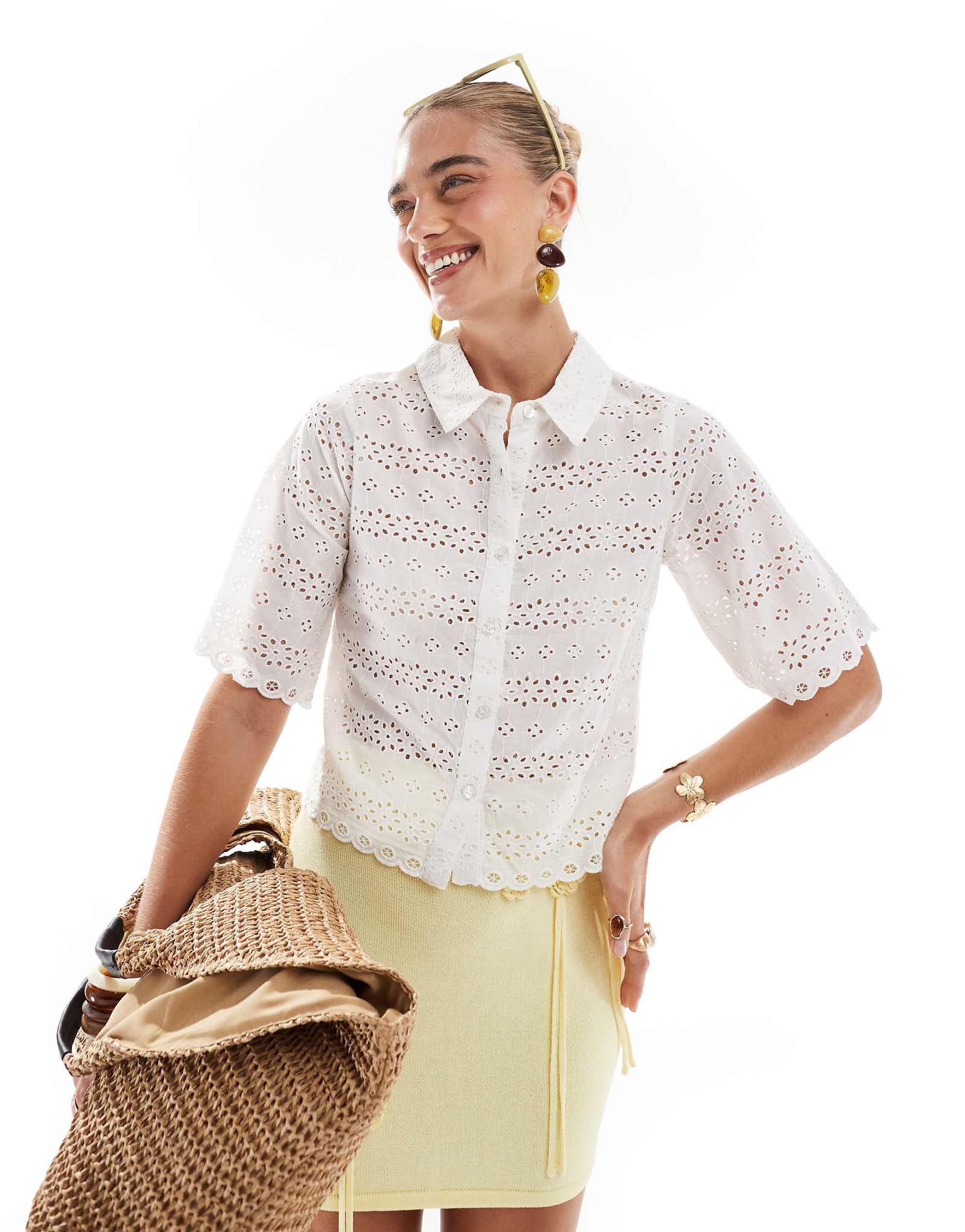 Белая кружевная рубашка Brave Soul с коротким рукавом 5390₽