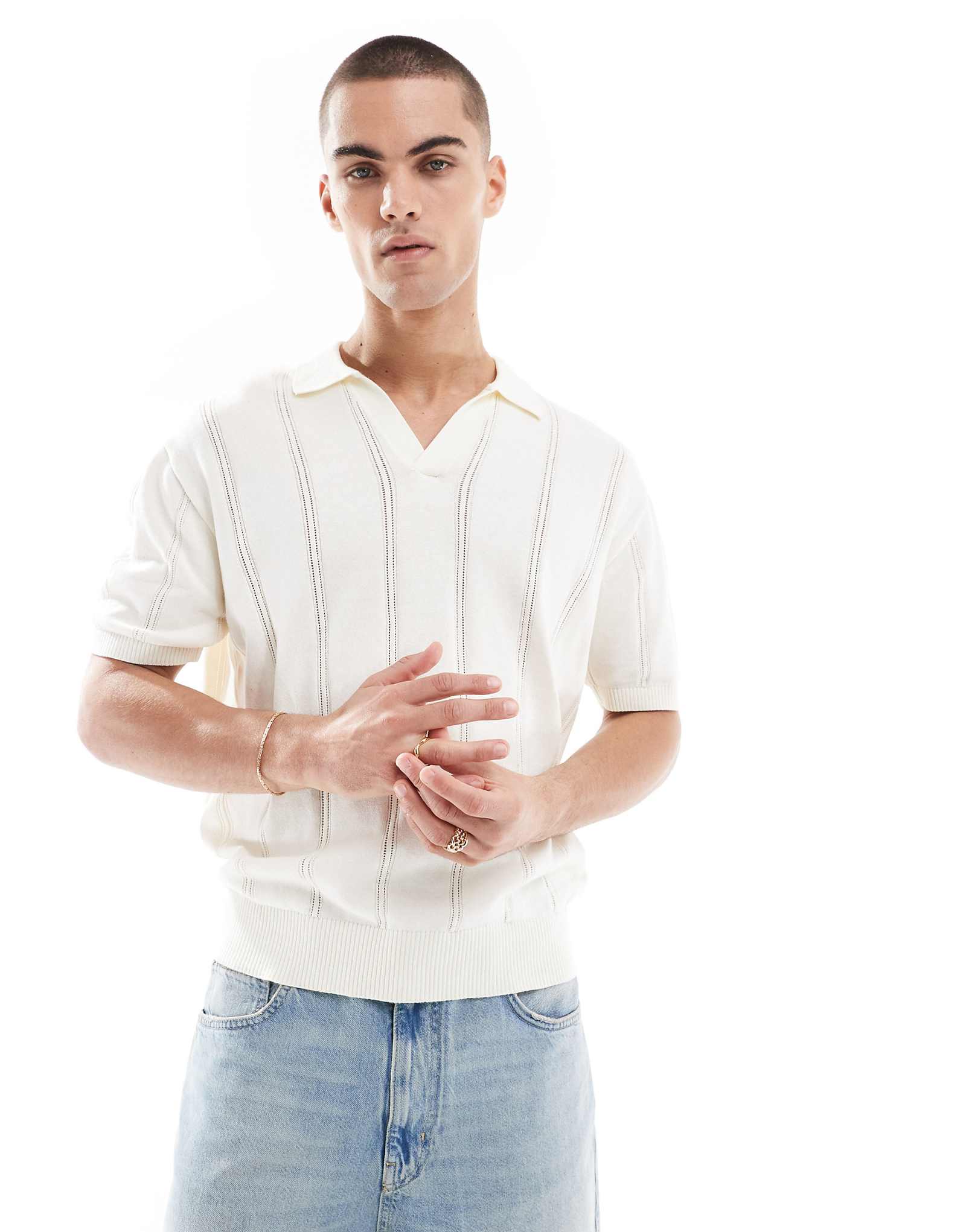 Трикотажная рубашка-поло Bershka Белого цвета 7590₽