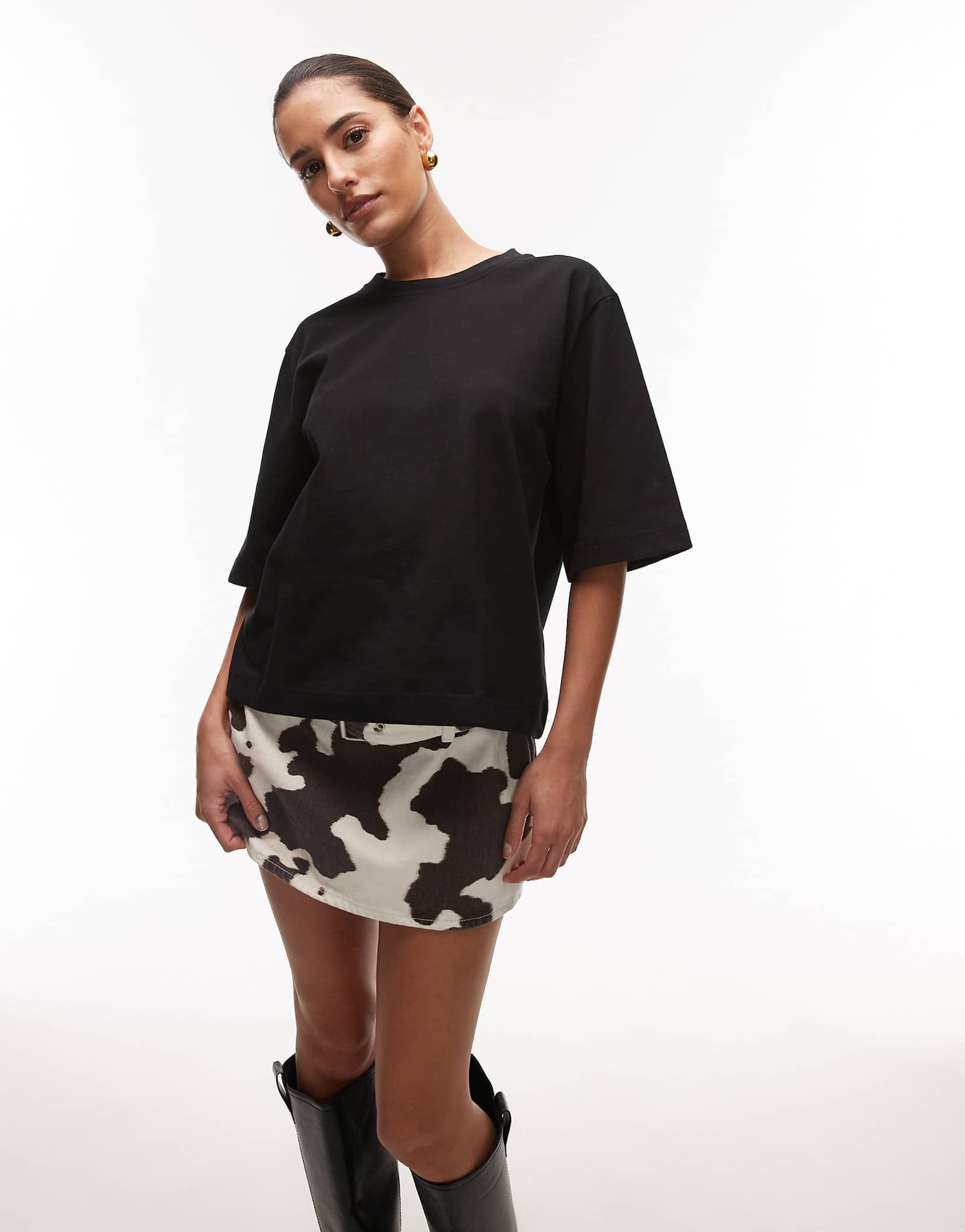 Облегающая футболка ARKET heavyweight черного цвета 8790₽