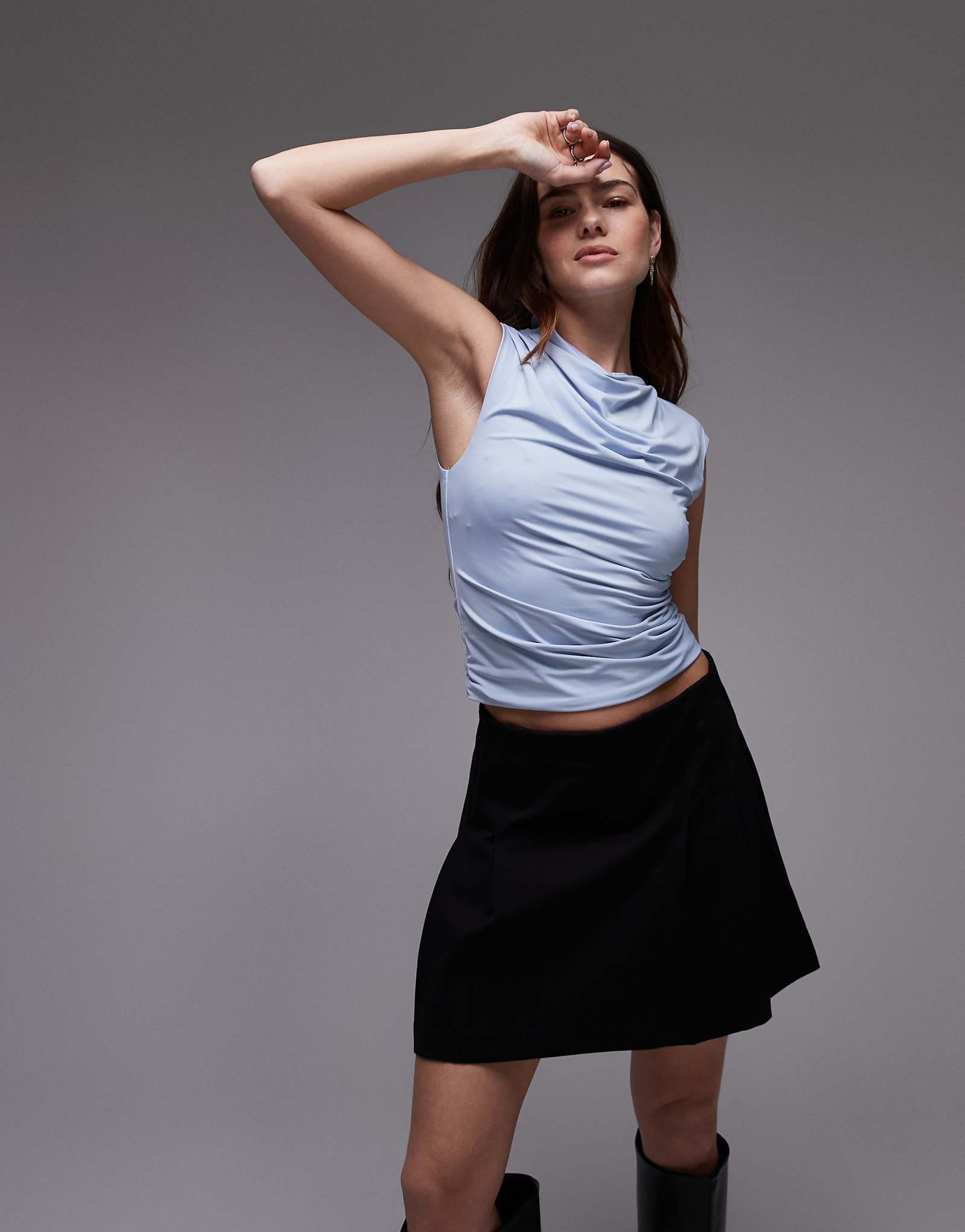 Облегающий асимметричный топ от Nia marge синего цвета шамбре