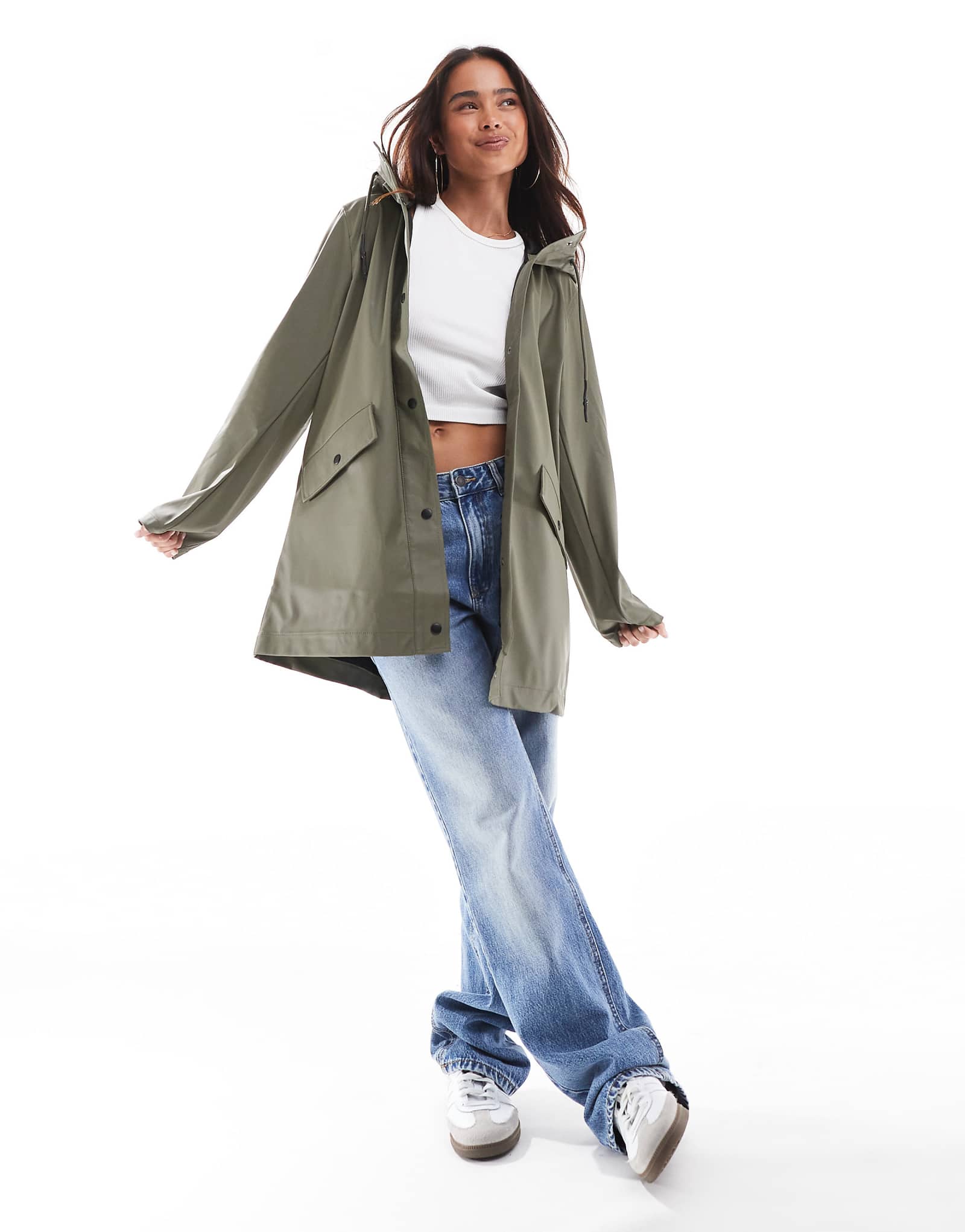 Только дождевик с капюшоном цвета хаки 15590₽