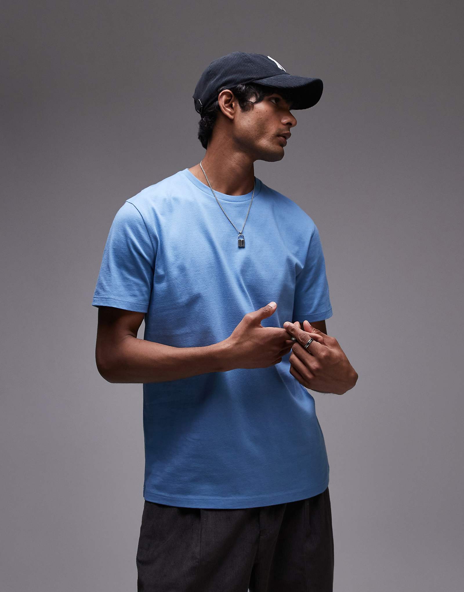 Футболка Topman regular fit синего цвета 3090₽