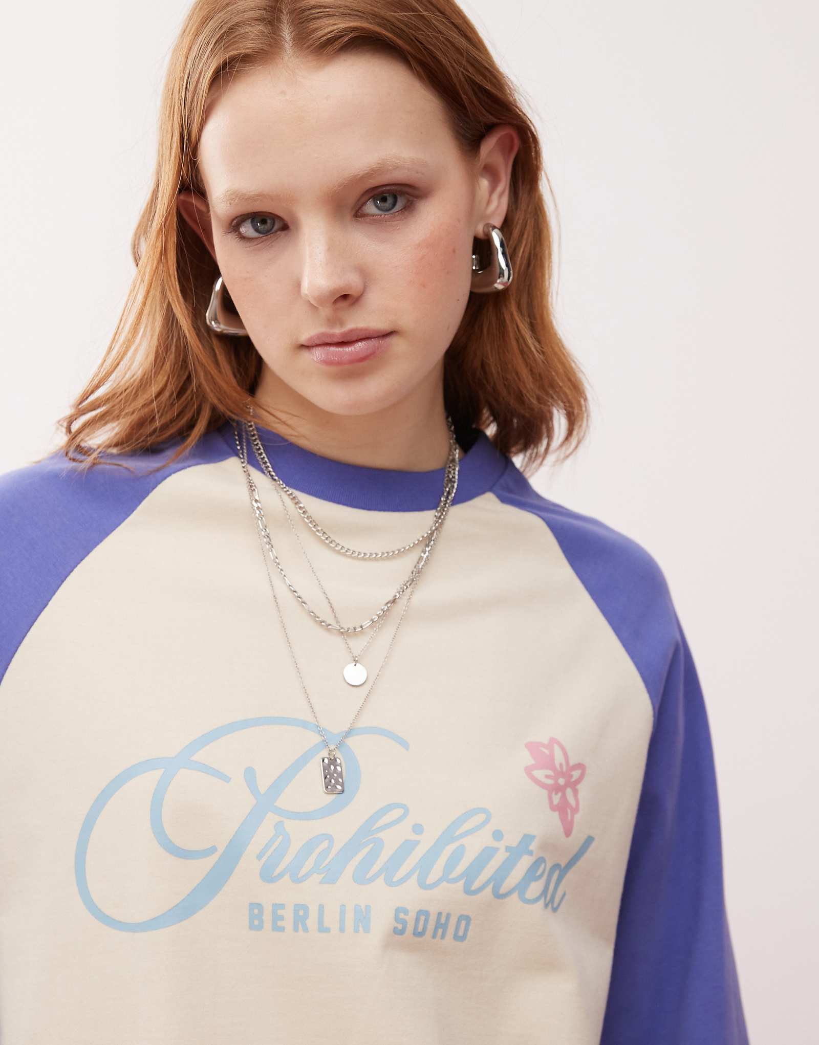 Запрещенная винтажная футболка Rosi raglan синего цвета 7190₽