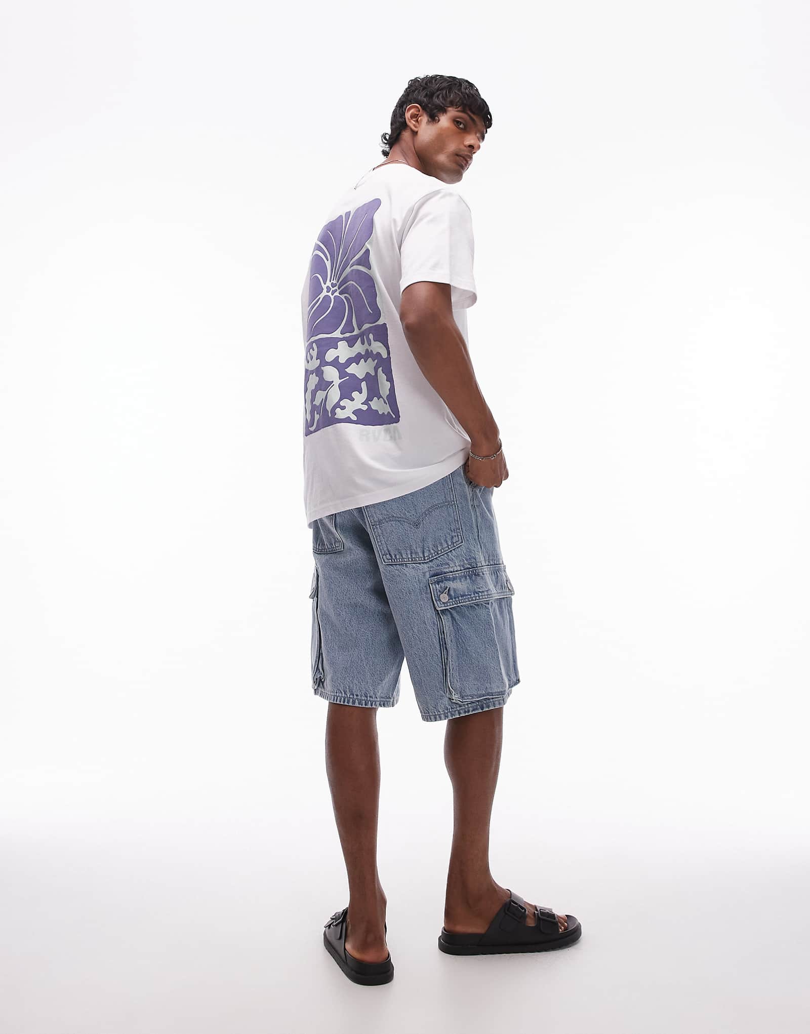 Футболка с коротким рукавом RVCA hibiscus stamp белого цвета 8690₽