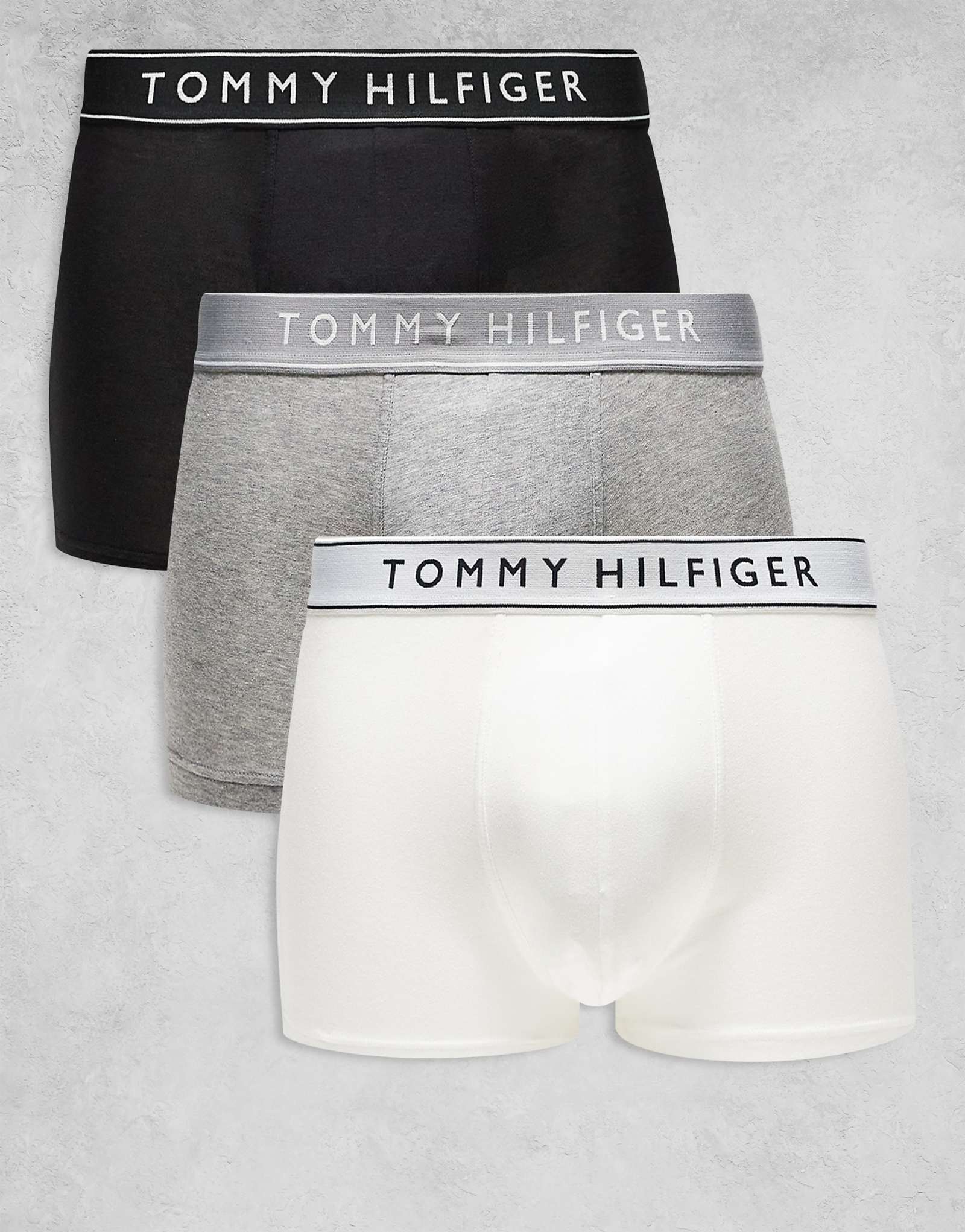 Мужские шорты Tommy Hilfiger everyday essentials из 3 предметов серогочерногобелого цвета 9790₽