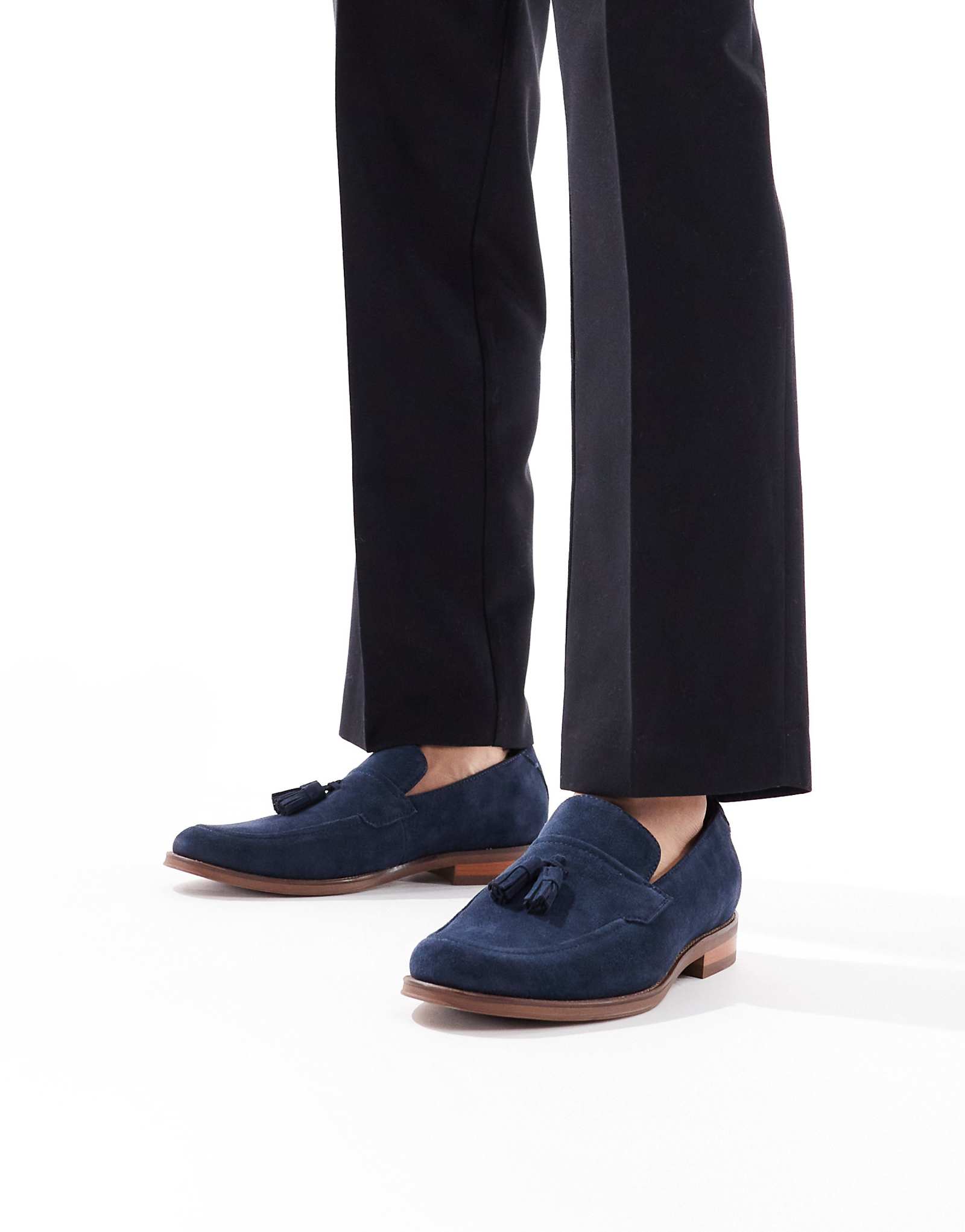 мокасины schuh Ronen из темно-синей замши с кисточками