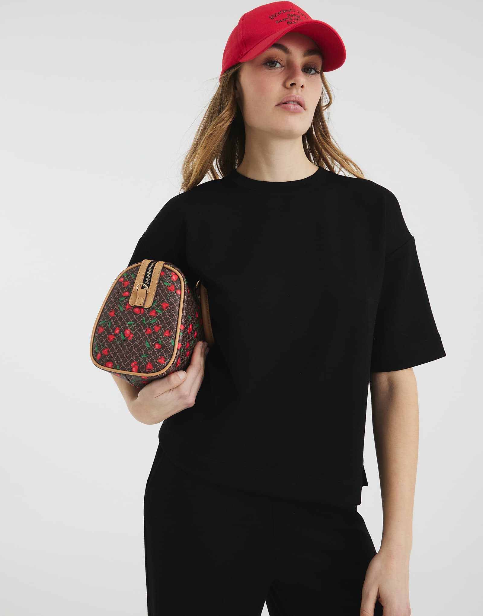 Облегающая чистая футболка River Island черного цвета 5790₽